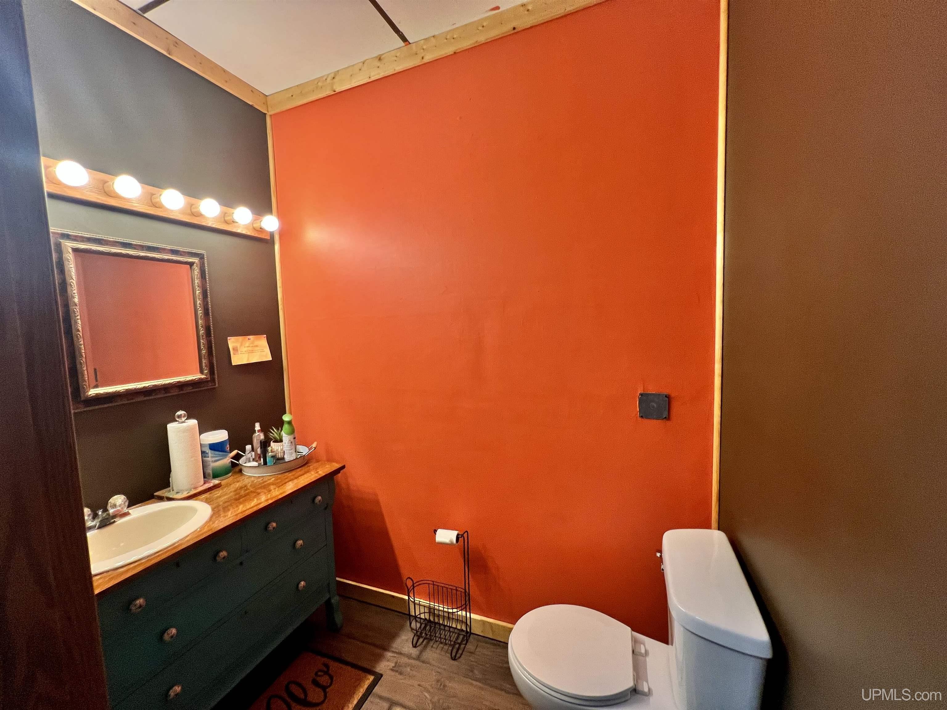 main property photo 7