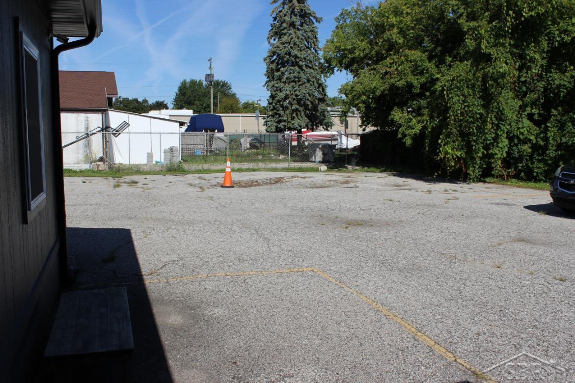 main property photo 11