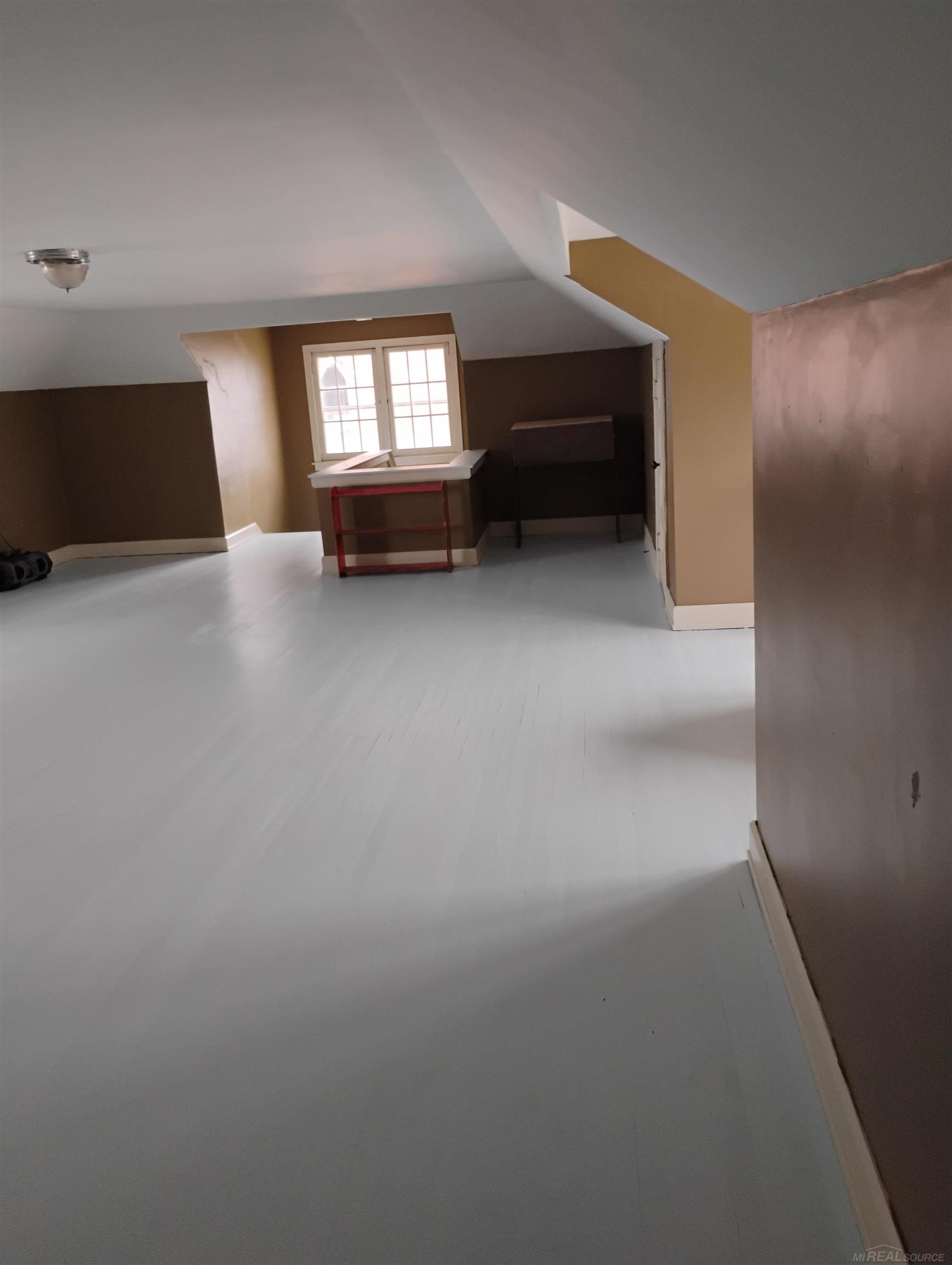 main property photo 60