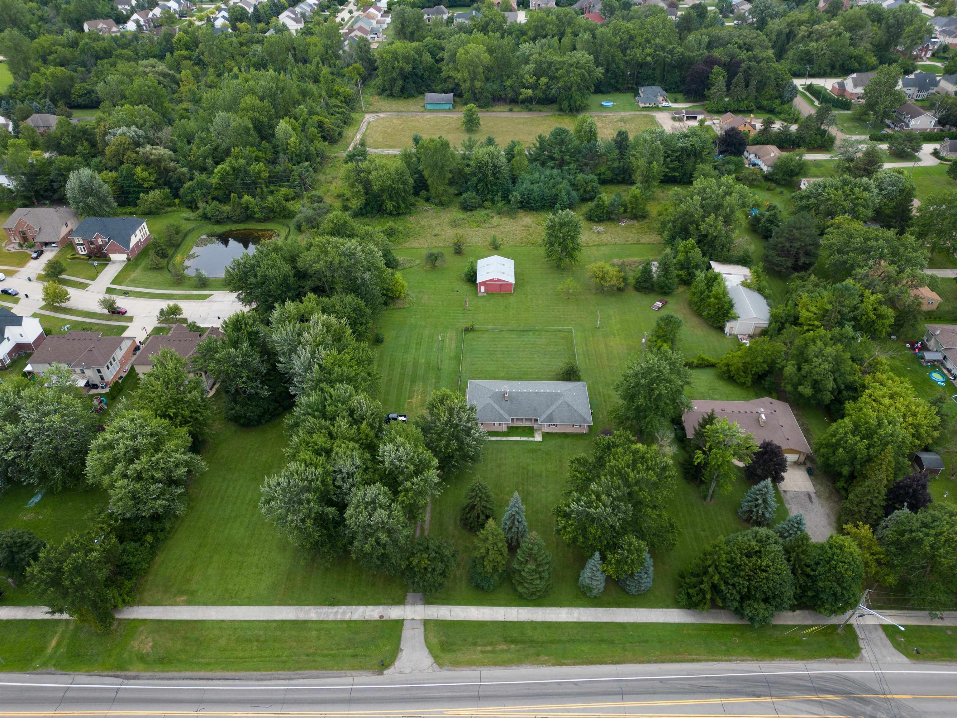 main property photo 45