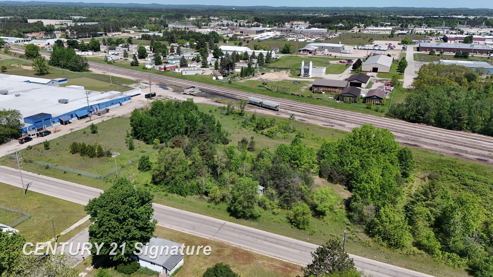 main property photo 13