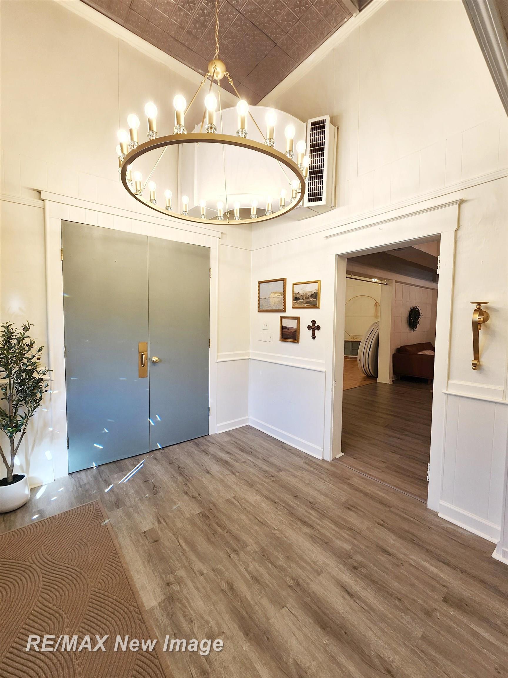 main property photo 18