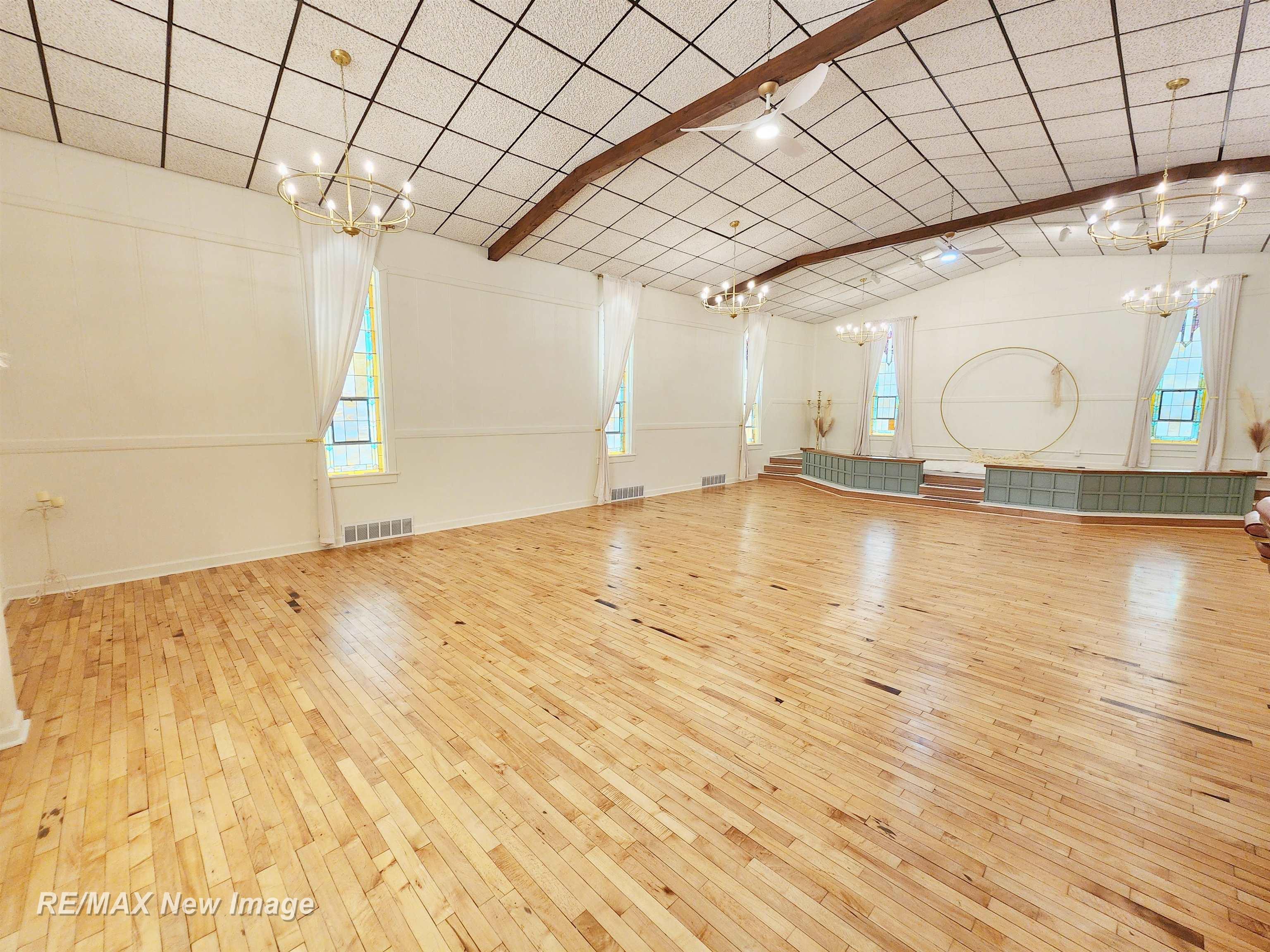 main property photo 29