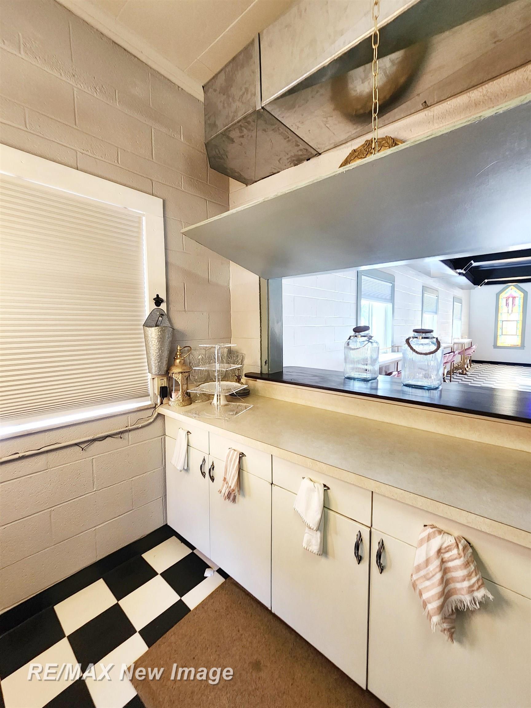 main property photo 59