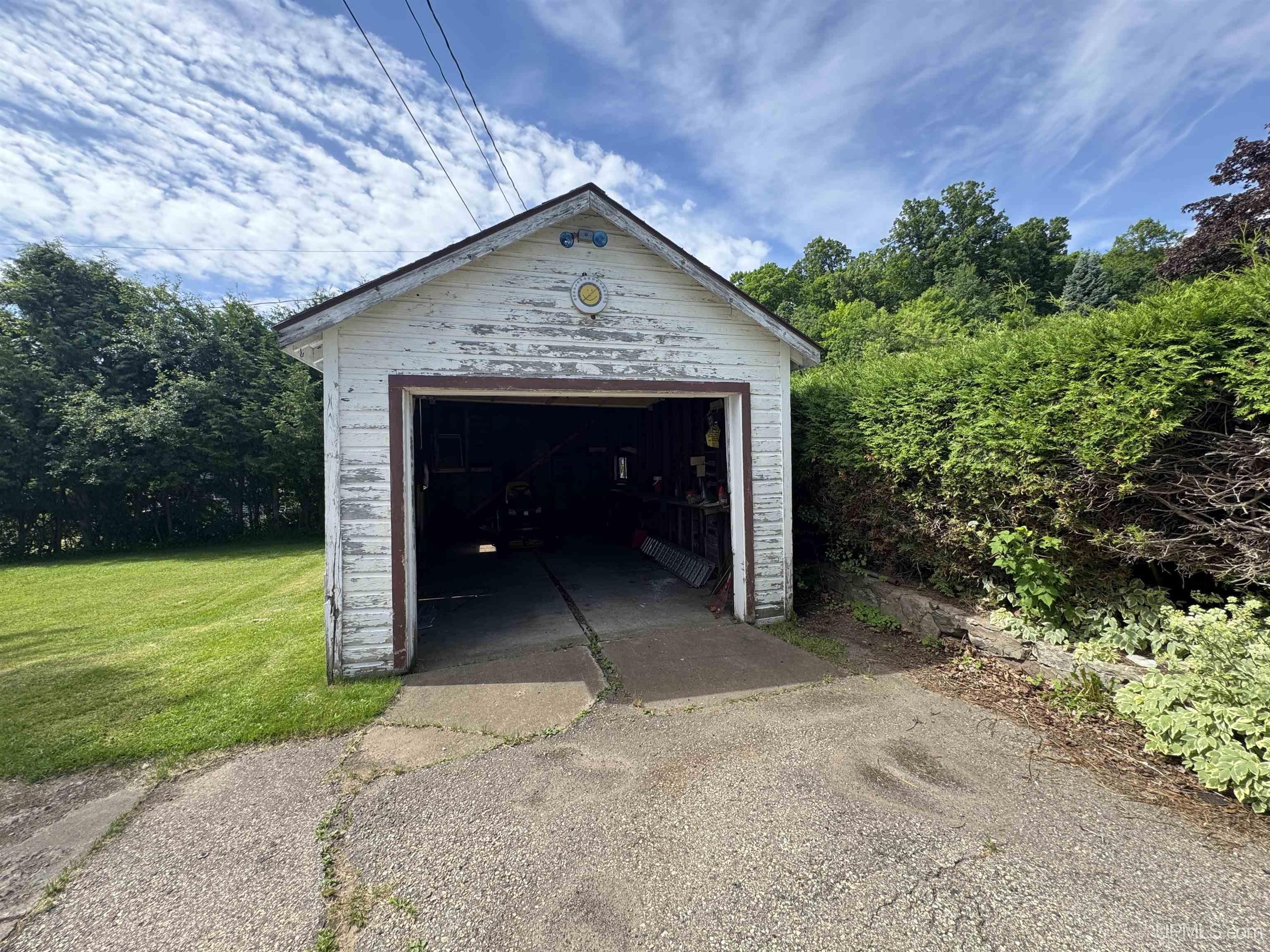 main property photo 21