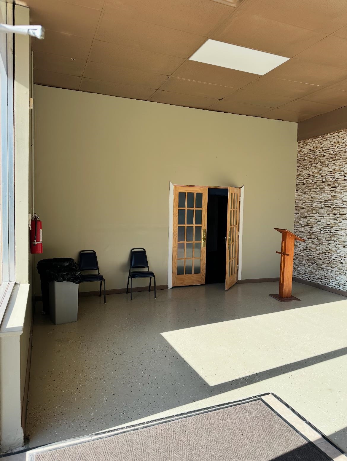 main property photo 8