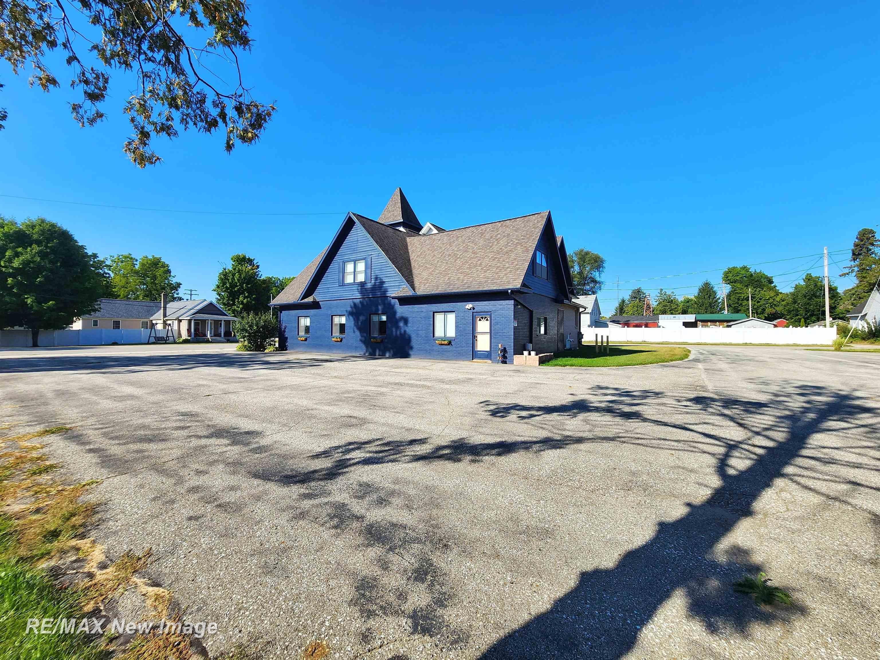 main property photo 12
