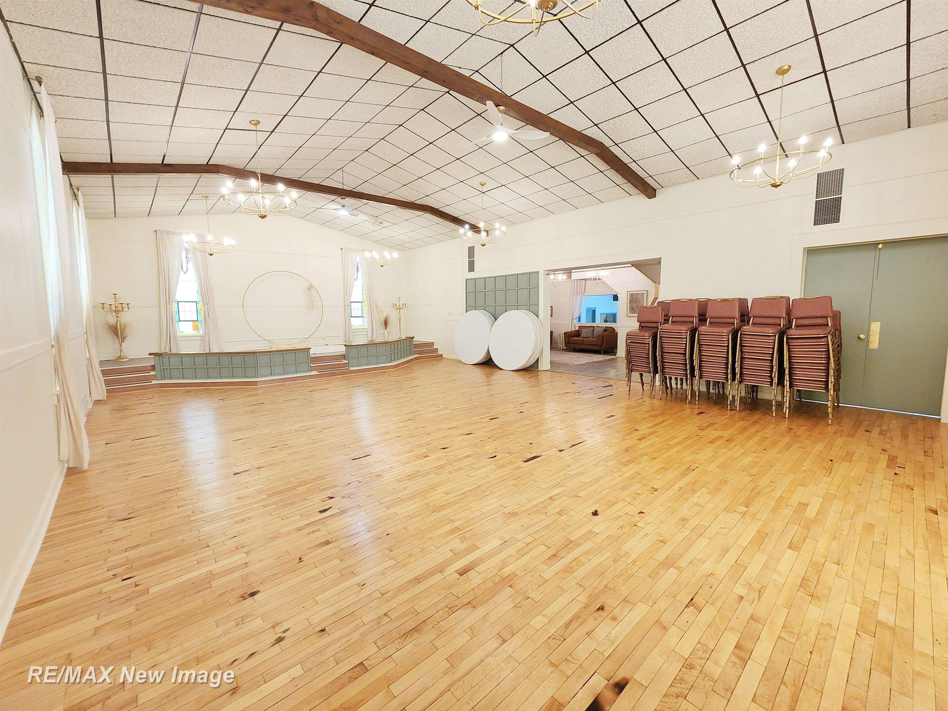 main property photo 26