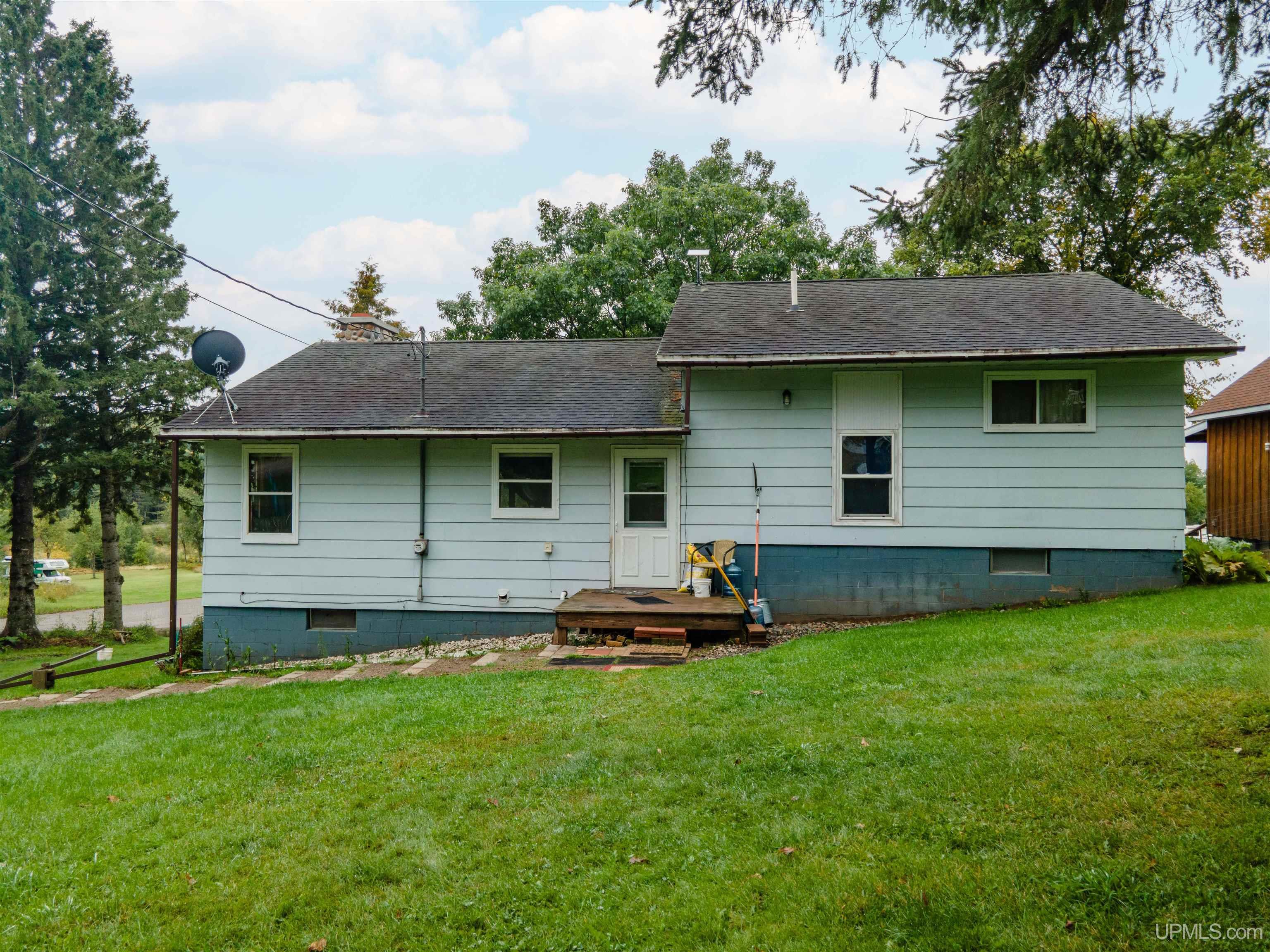 main property photo 27