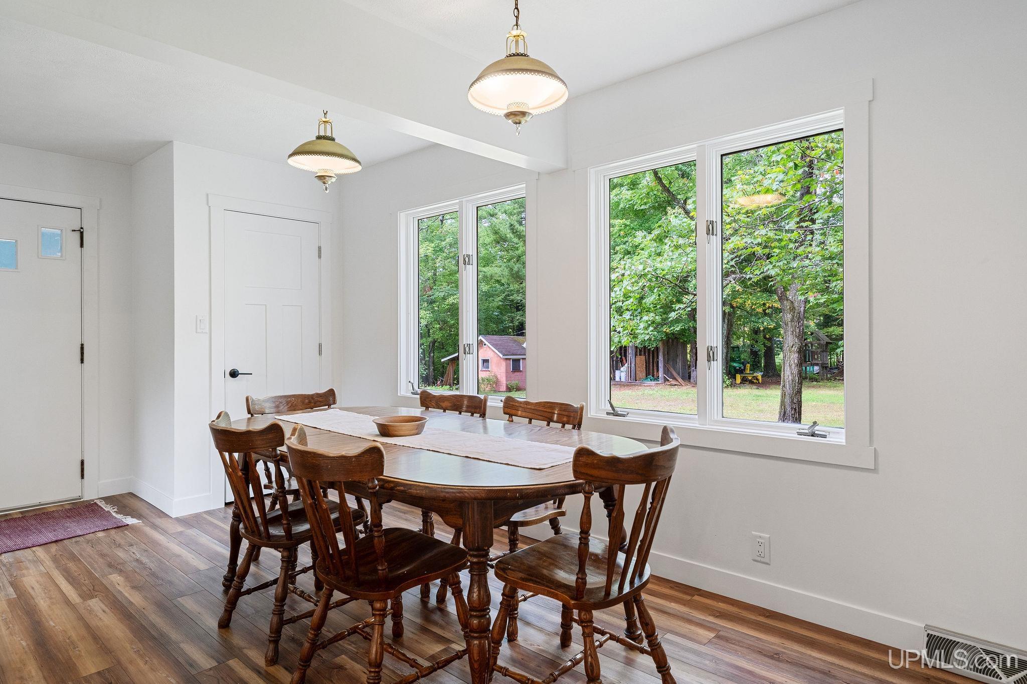 property viewer photo 11