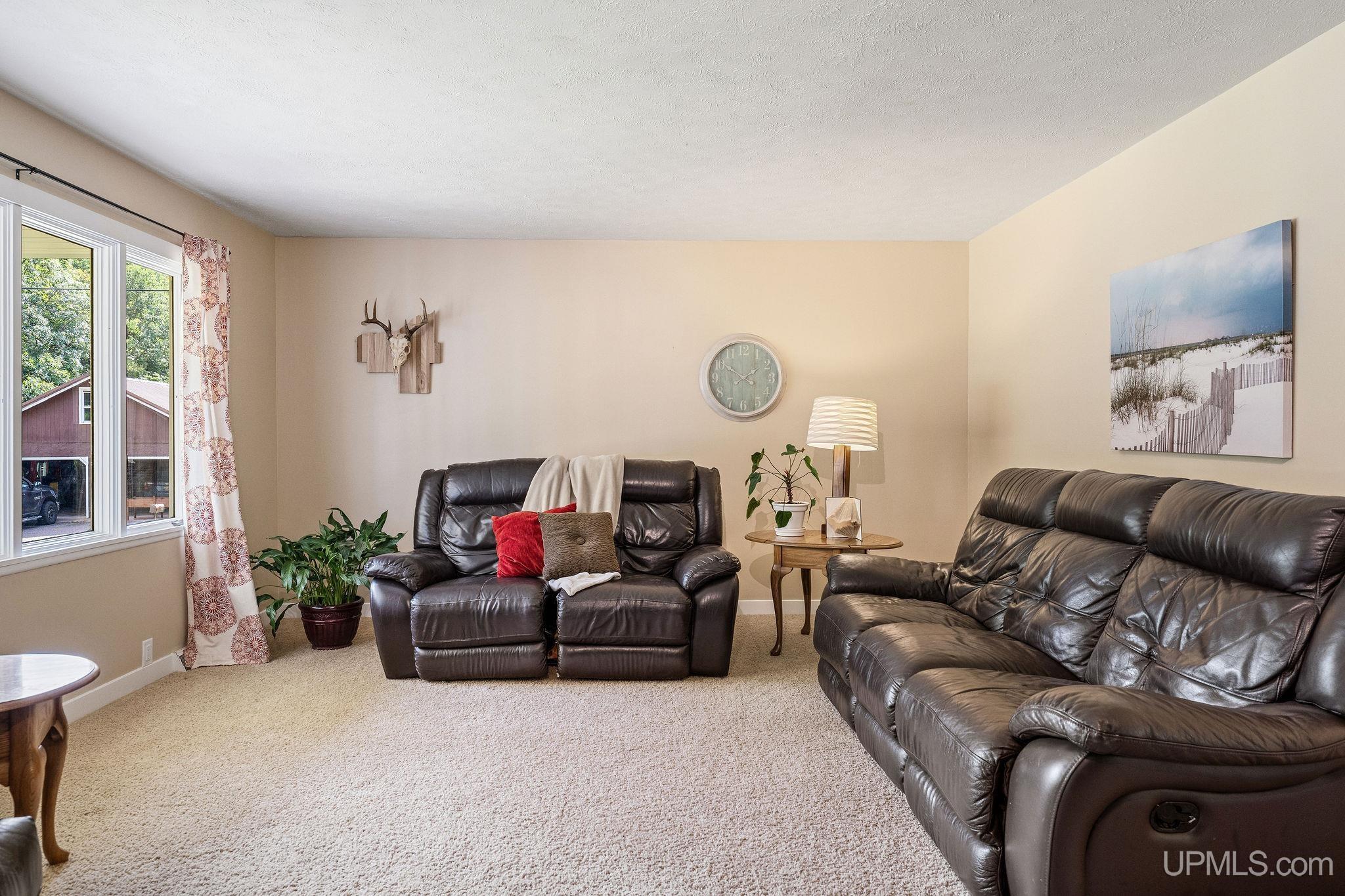 property viewer photo 13