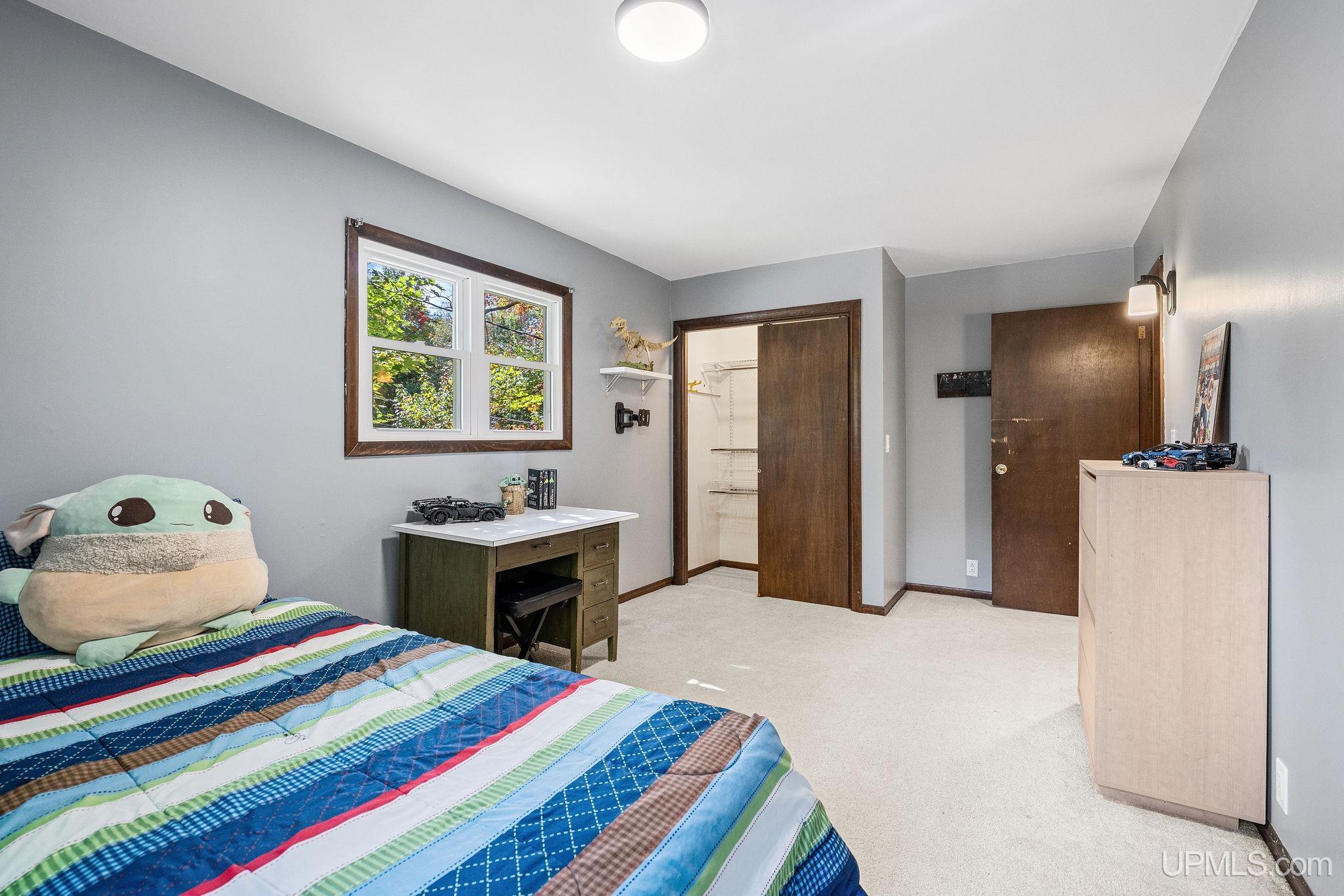 property viewer photo 24