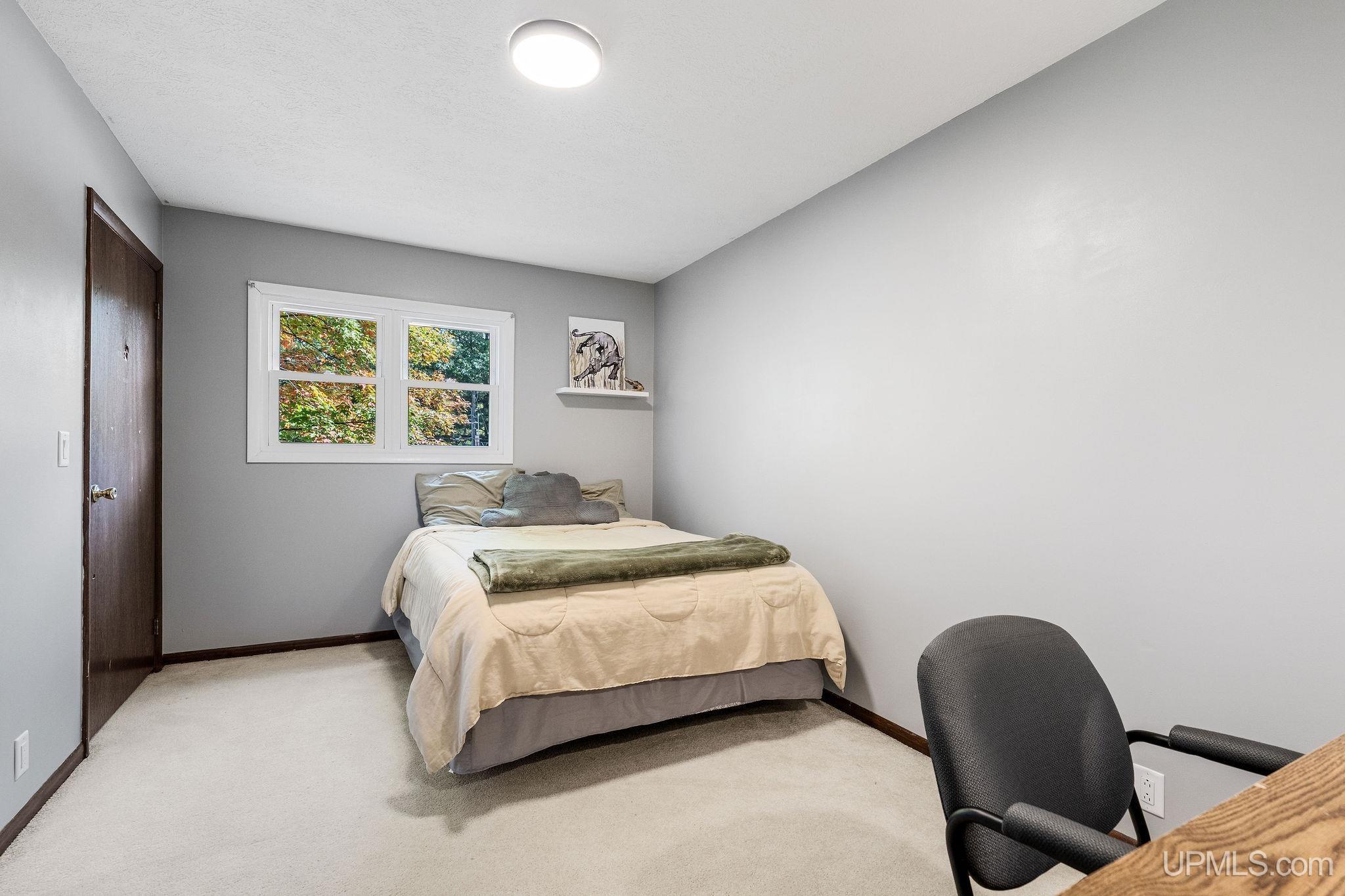 property viewer photo 25
