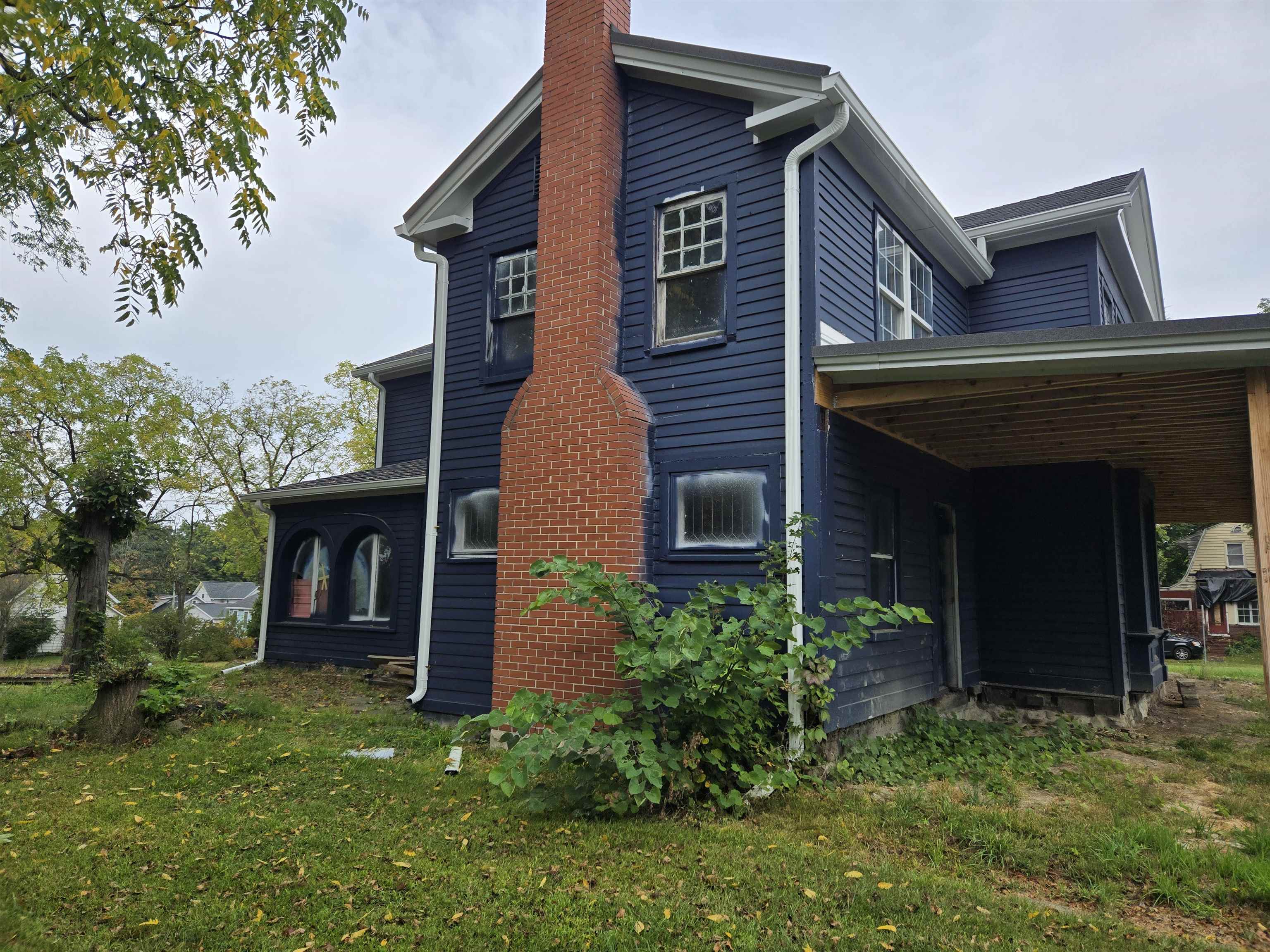 main property photo 11