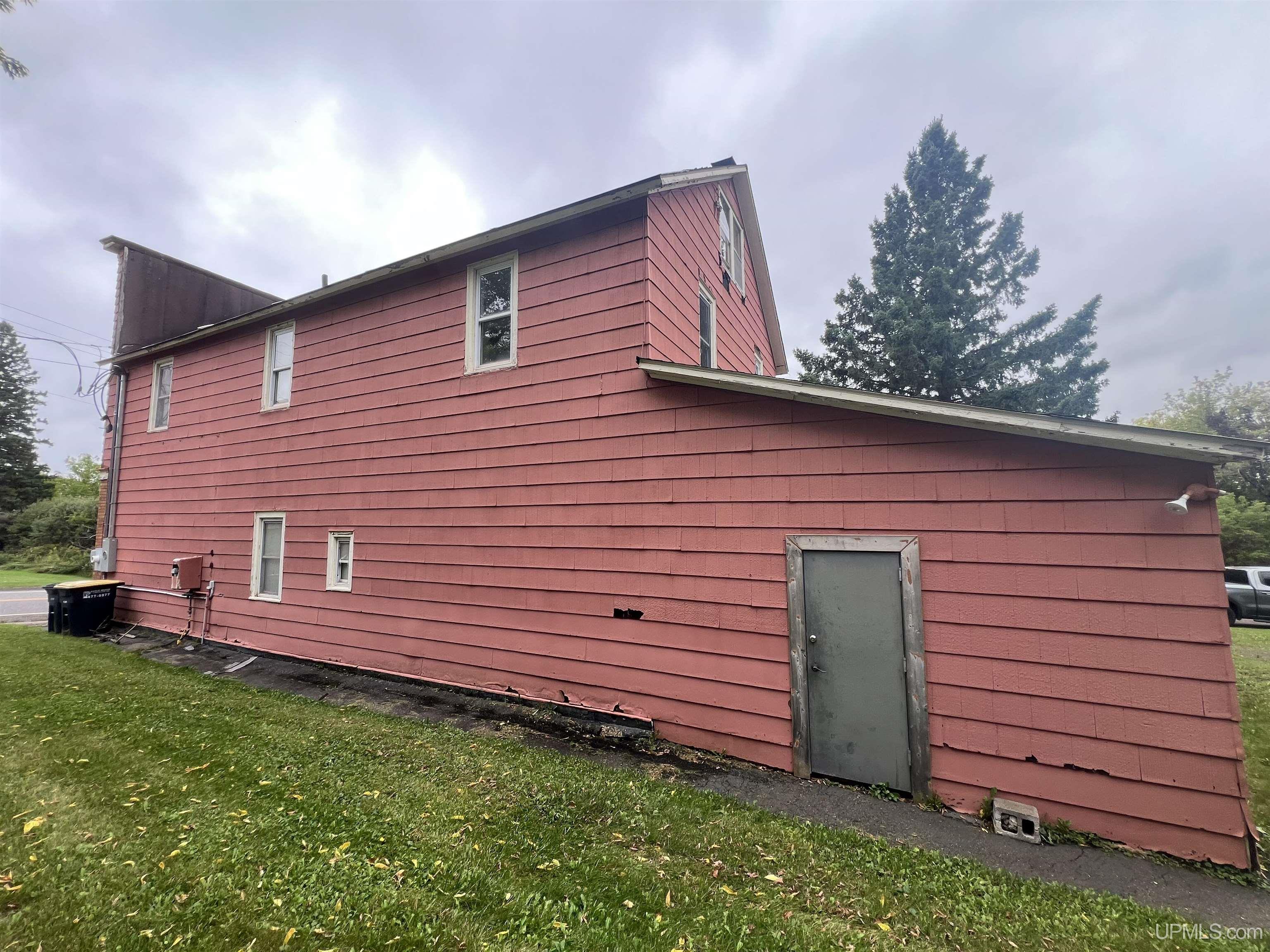 main property photo 9