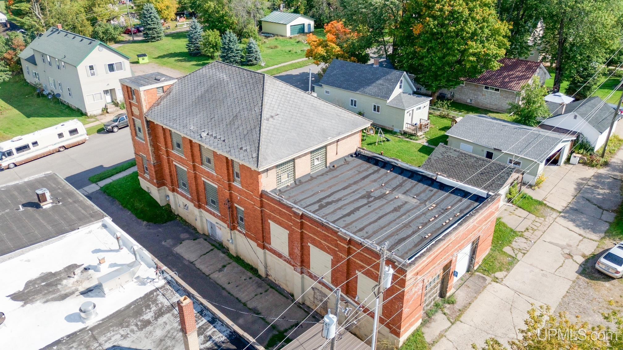 main property photo 5