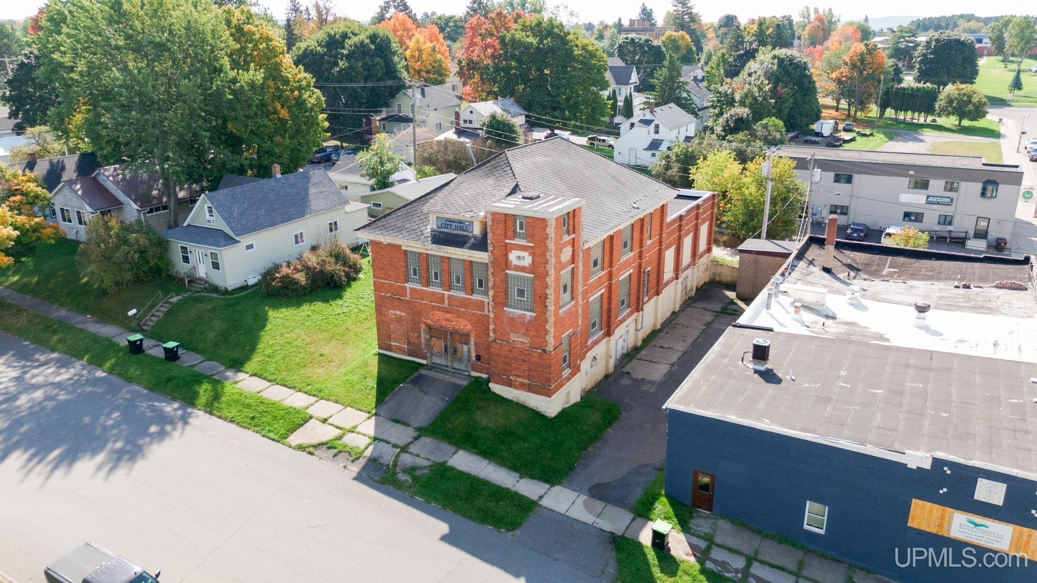 main property photo 6