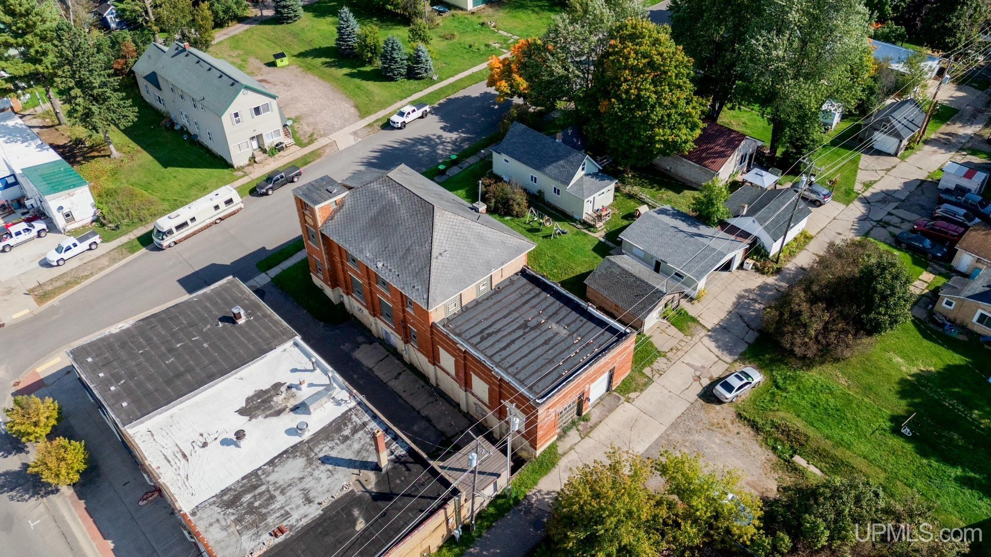 main property photo 8