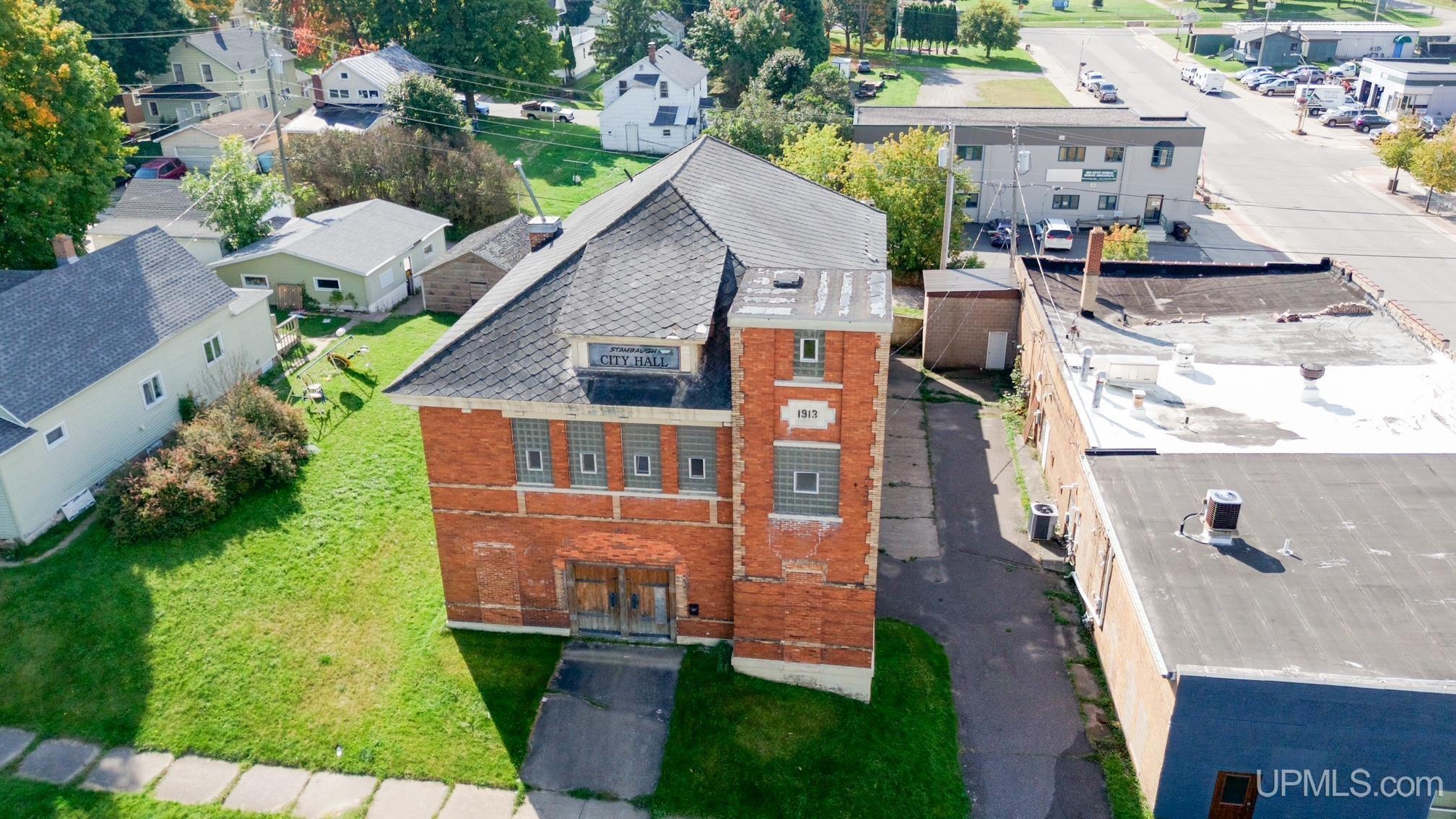 main property photo 9