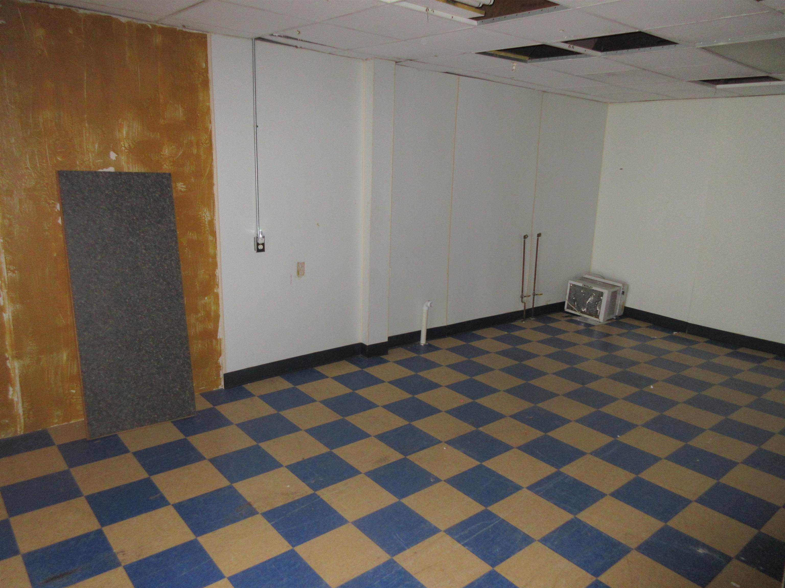 main property photo 11