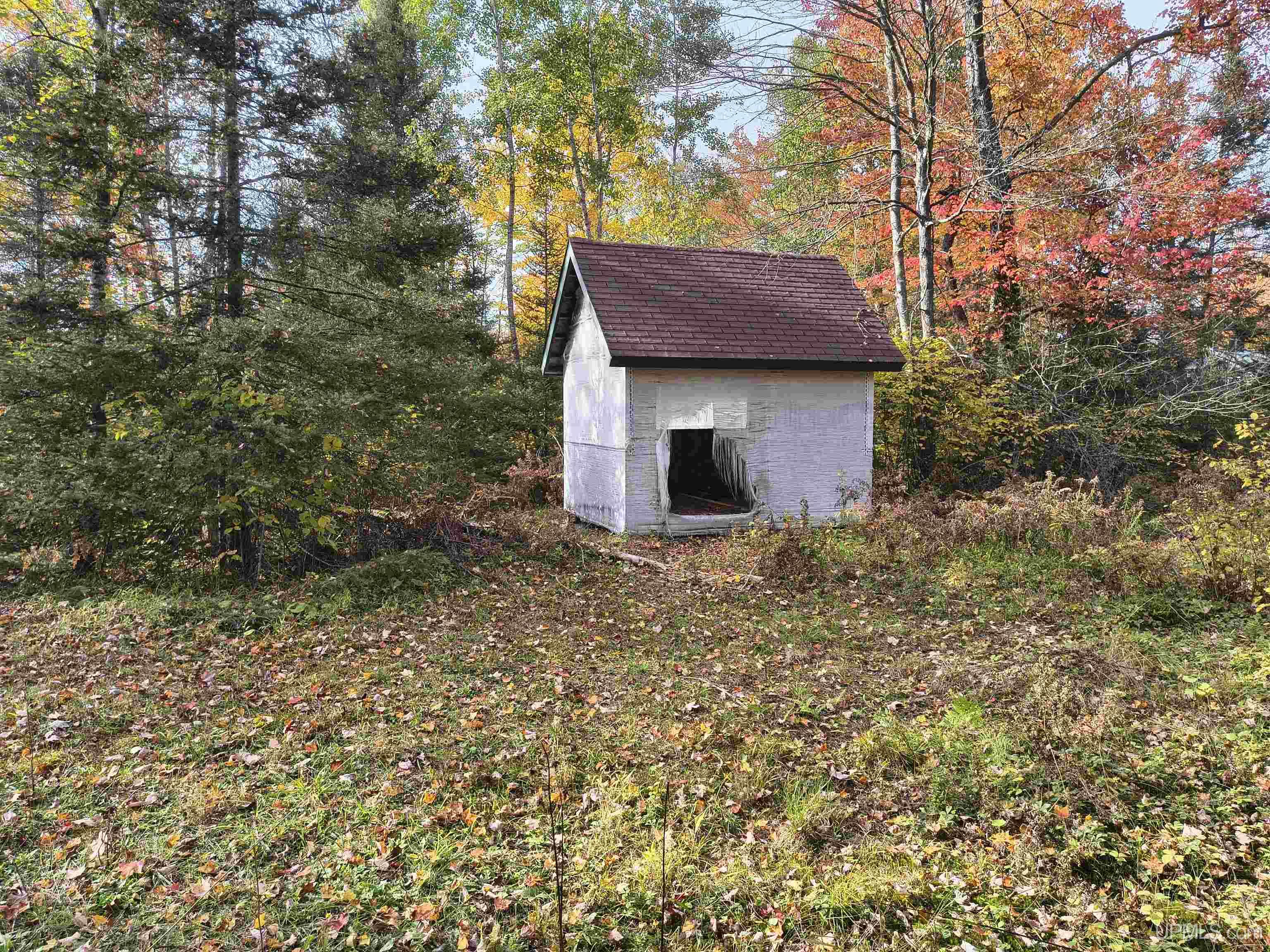 main property photo 28