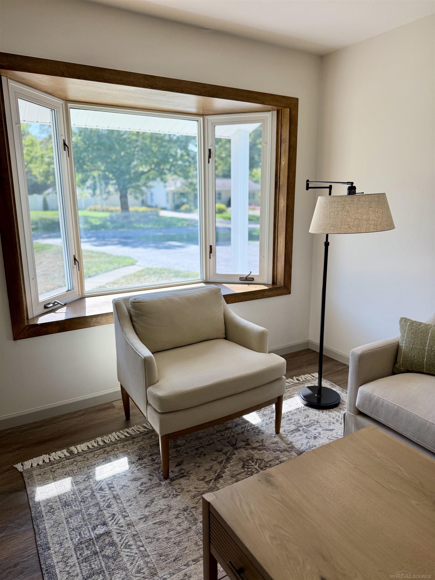 property viewer photo 19