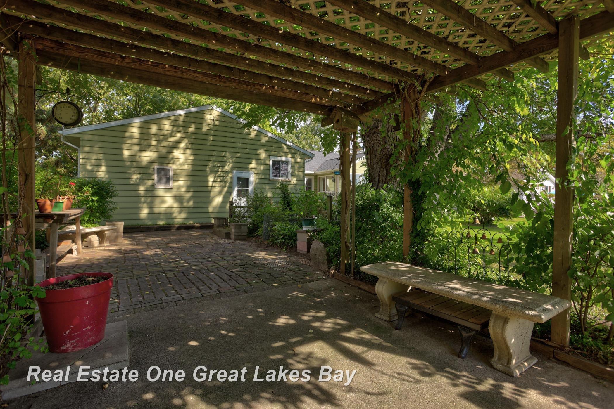 property viewer photo 45