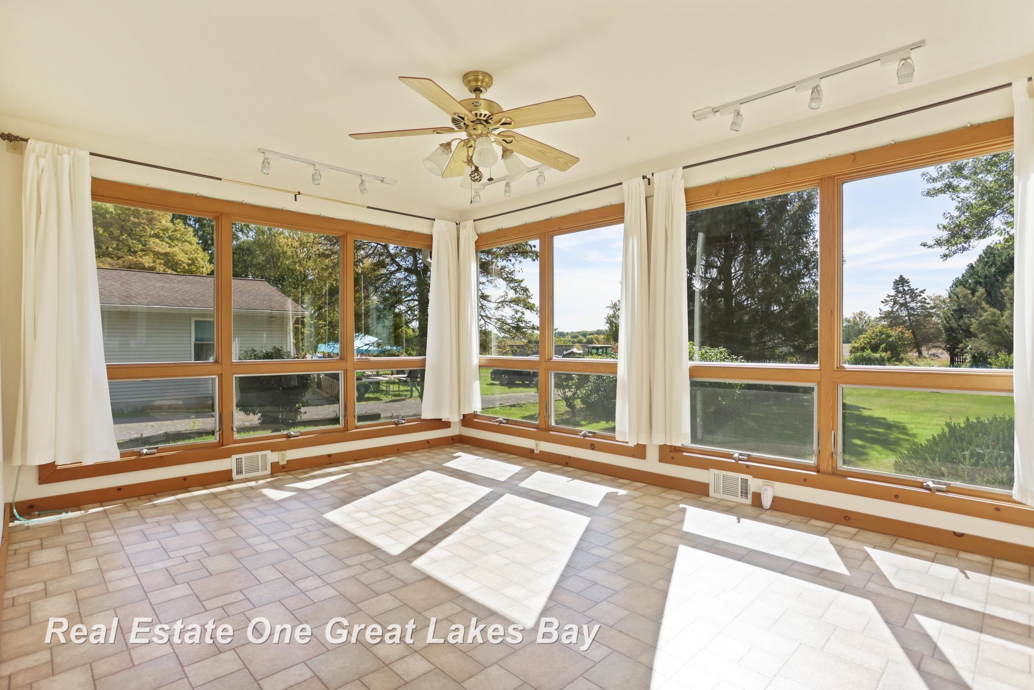 property viewer photo 6