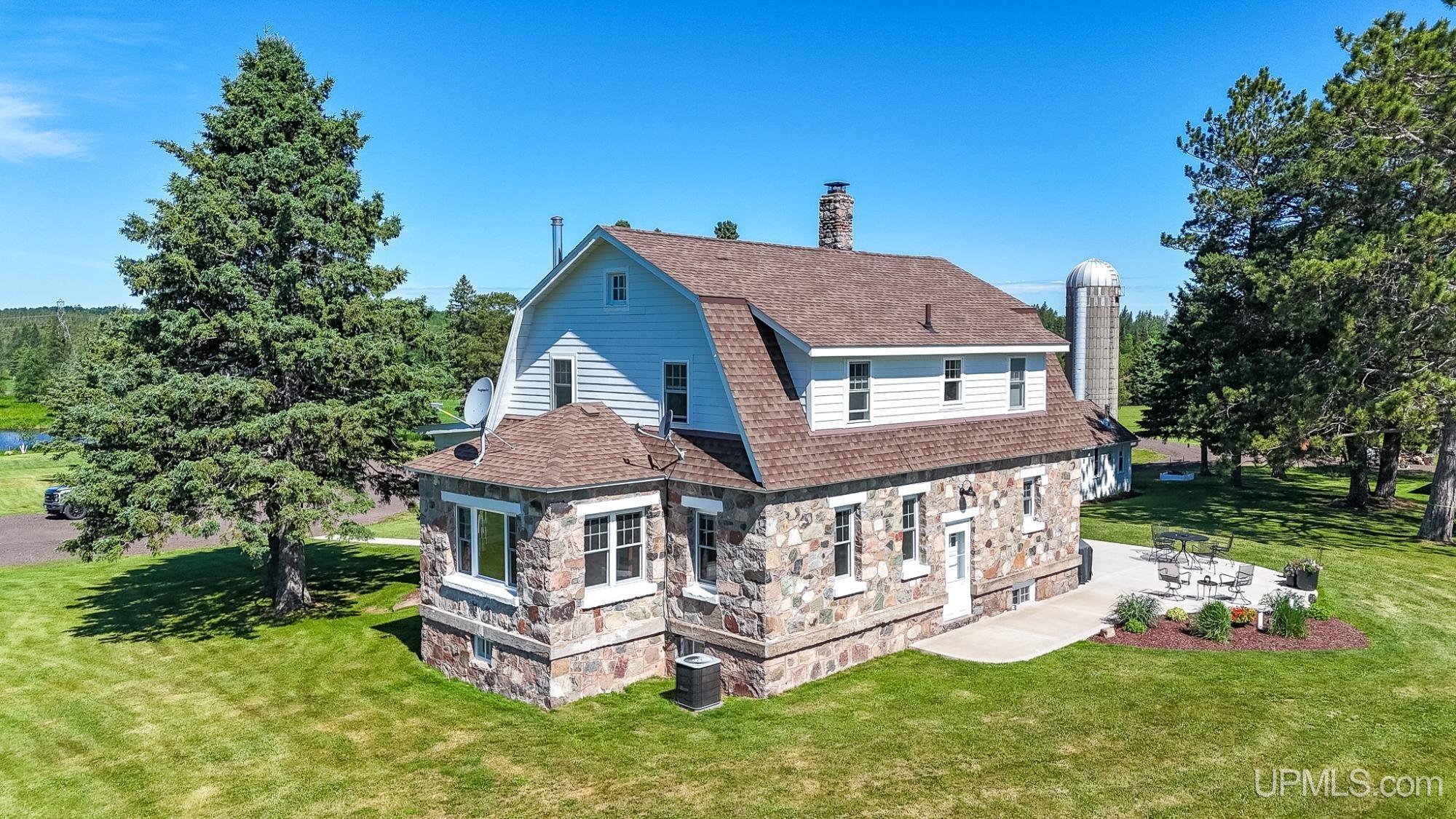 main property photo 4