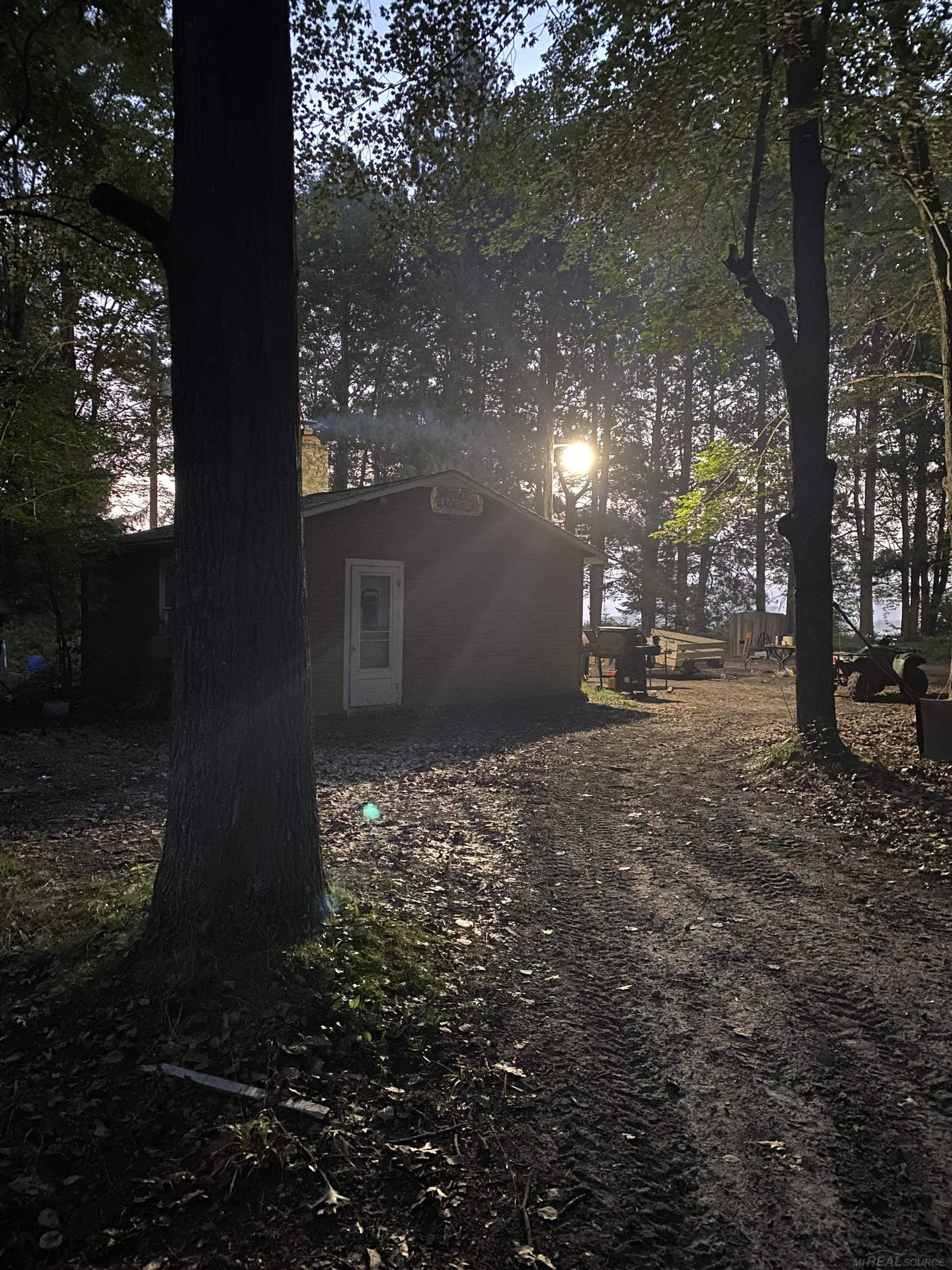 main property photo 18