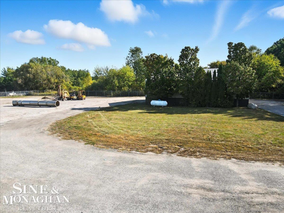 main property photo 27