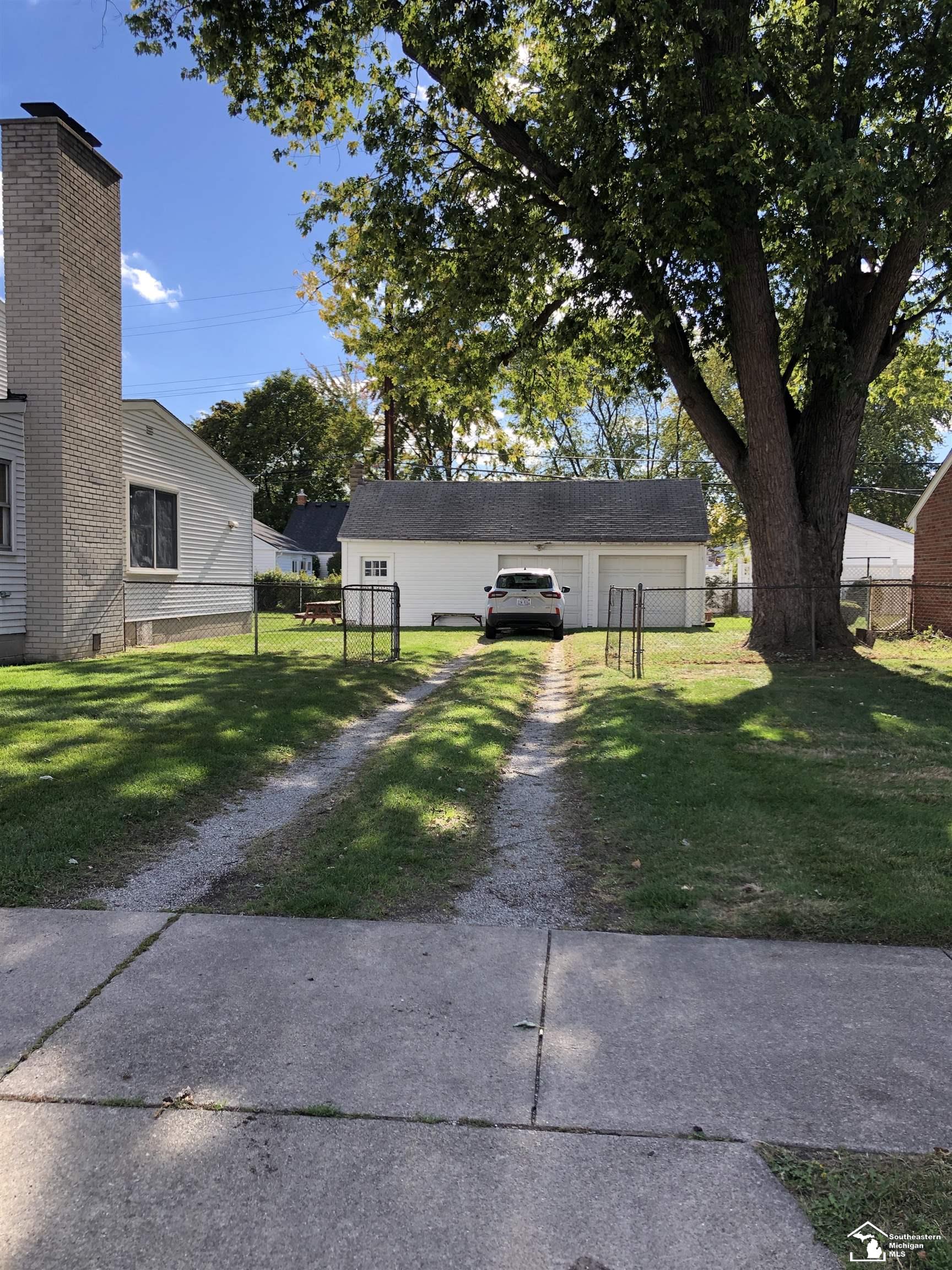 property viewer photo 1