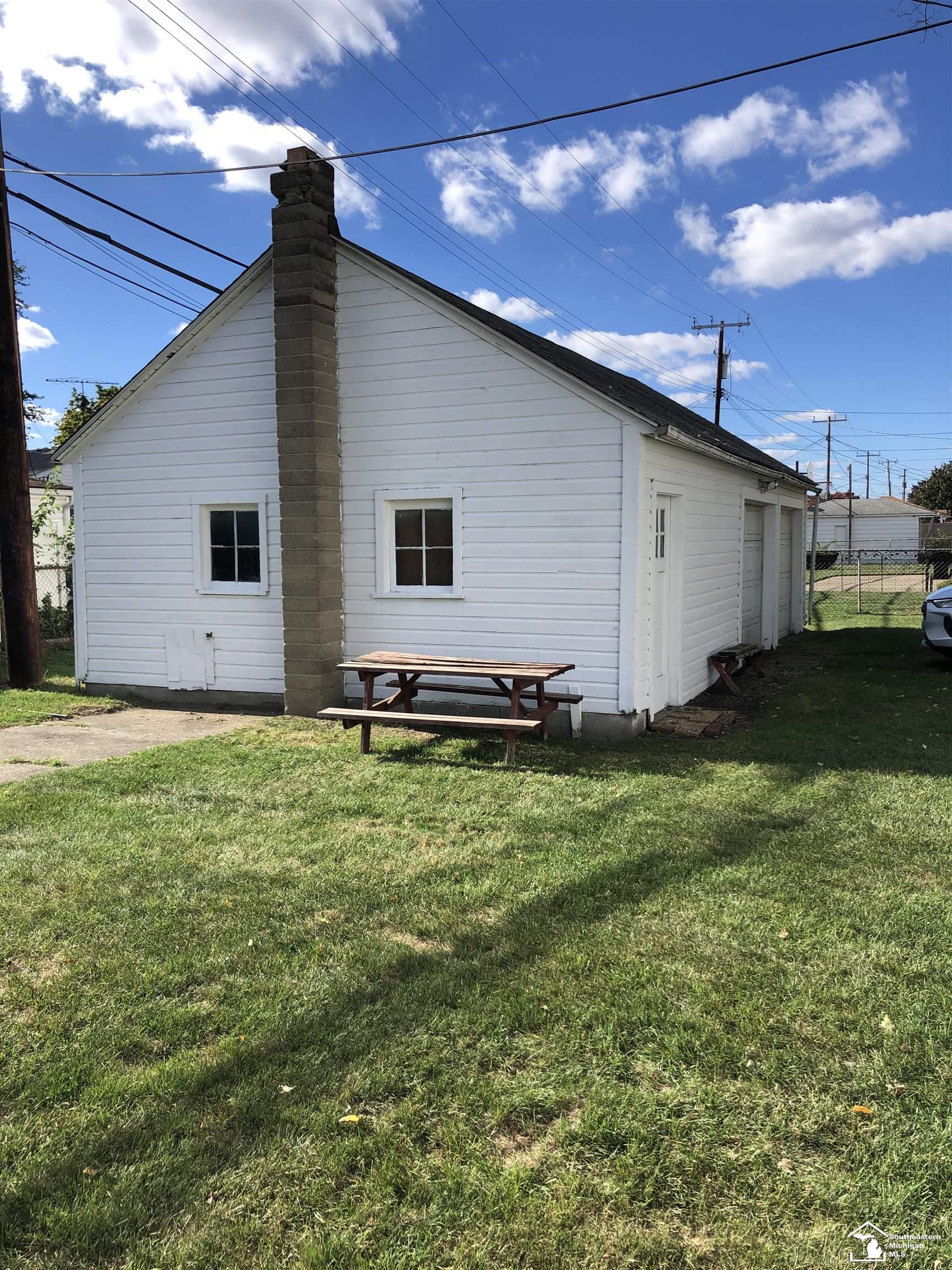 property viewer photo 4