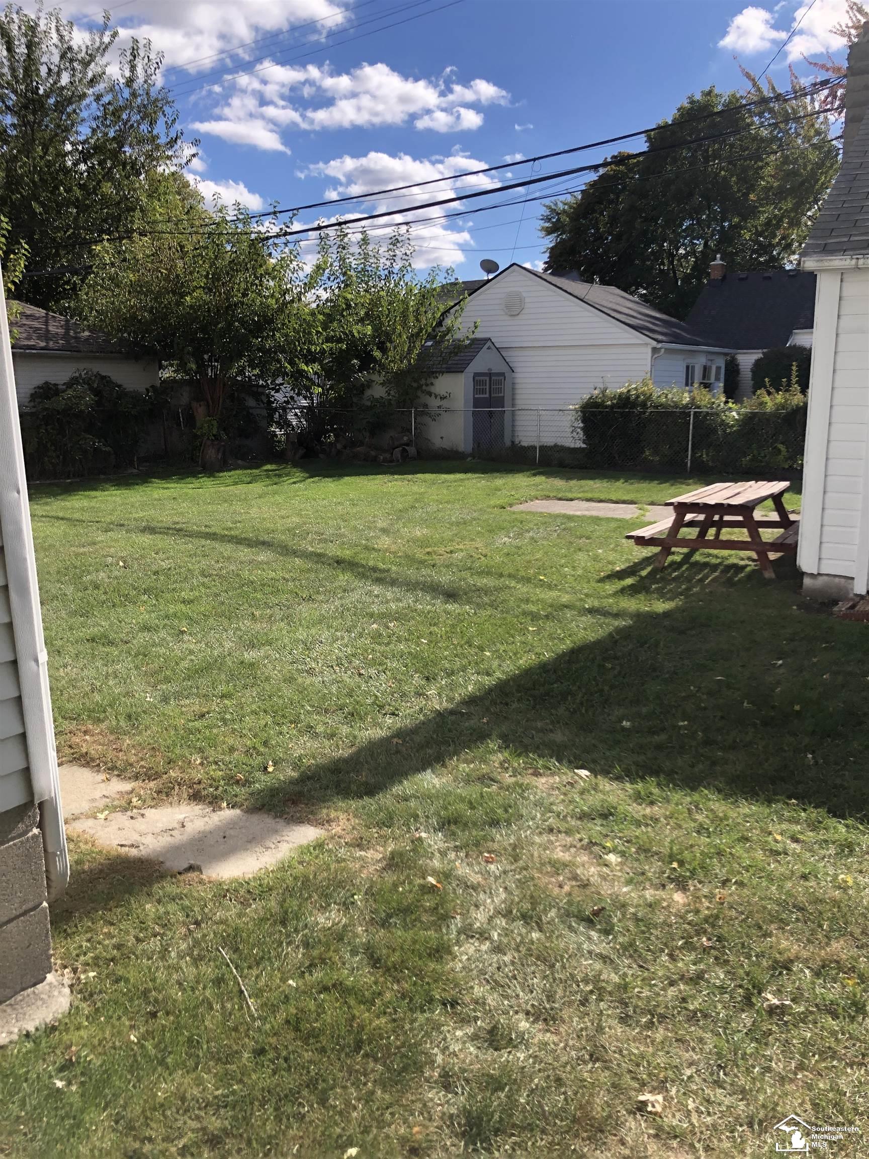 property viewer photo 6