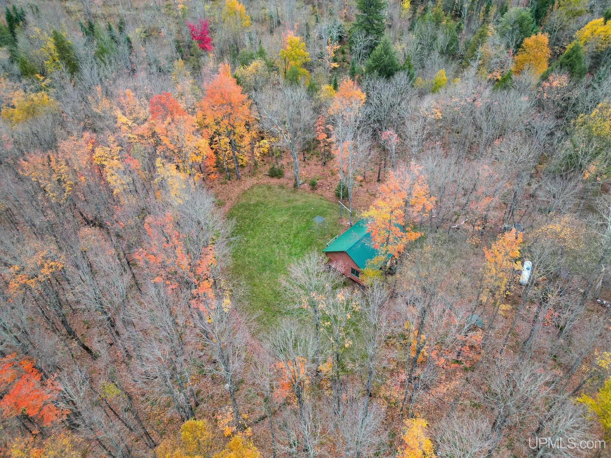 main property photo 23