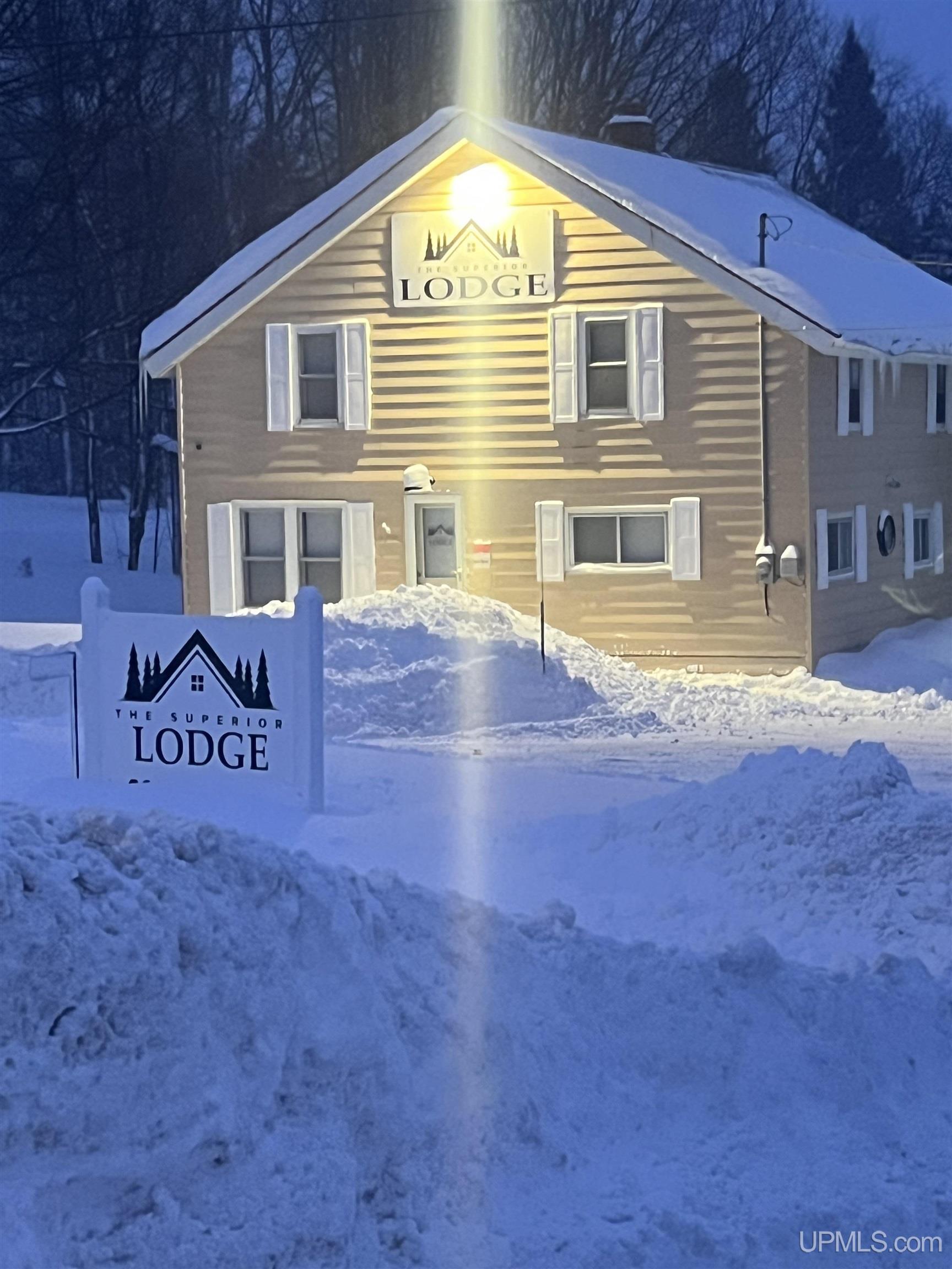 main property photo 40
