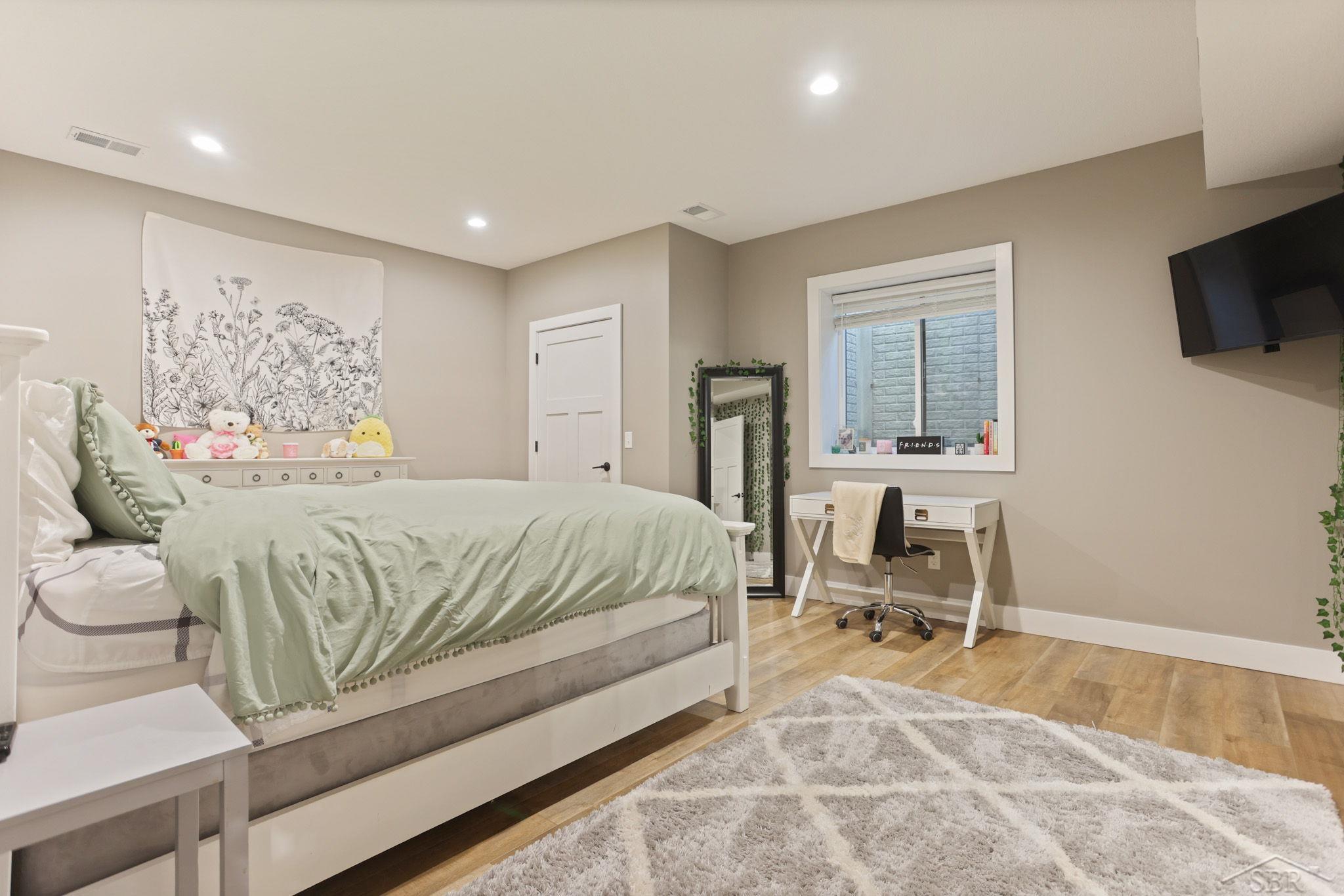 property viewer photo 50