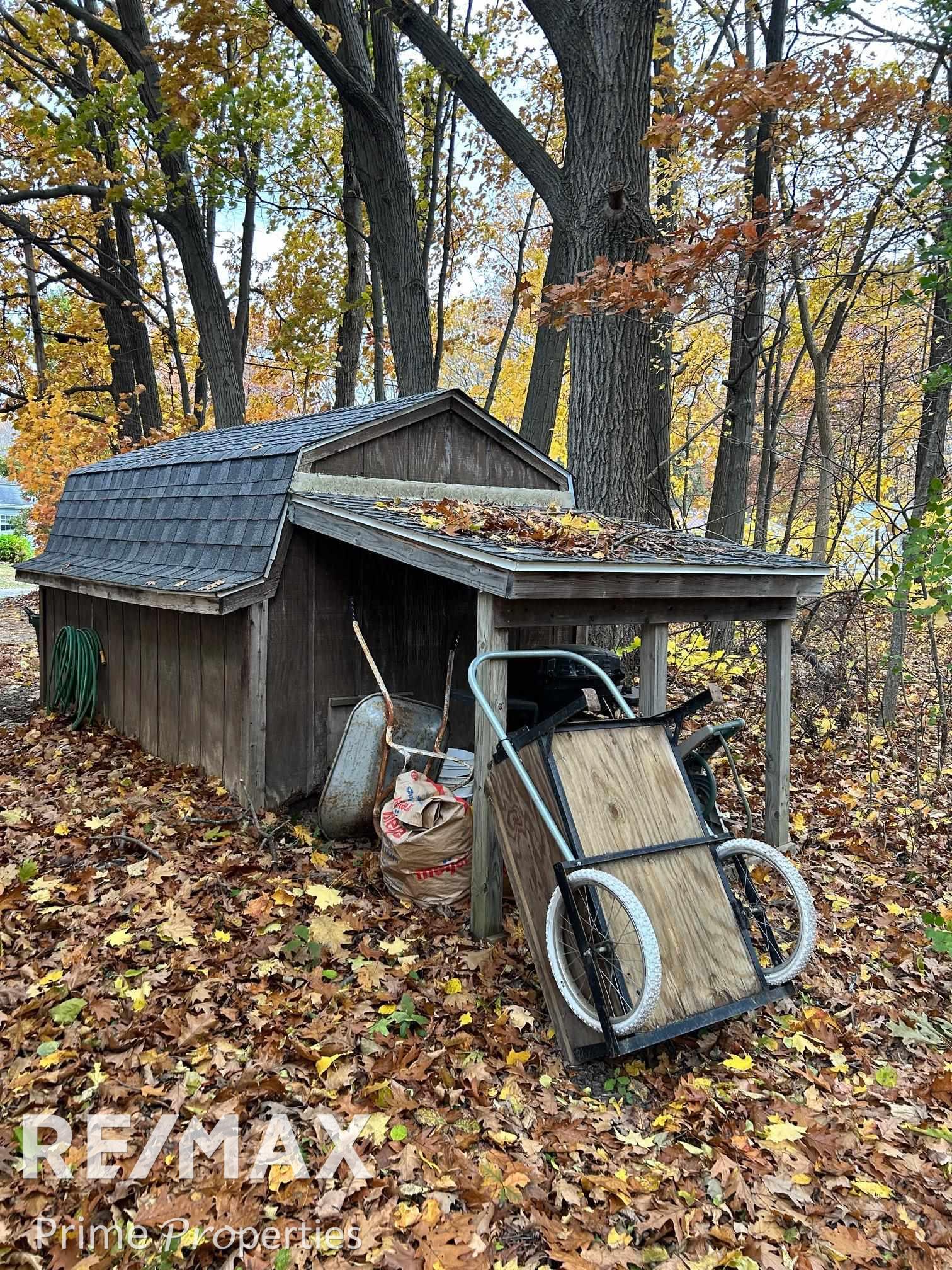 main property photo 10
