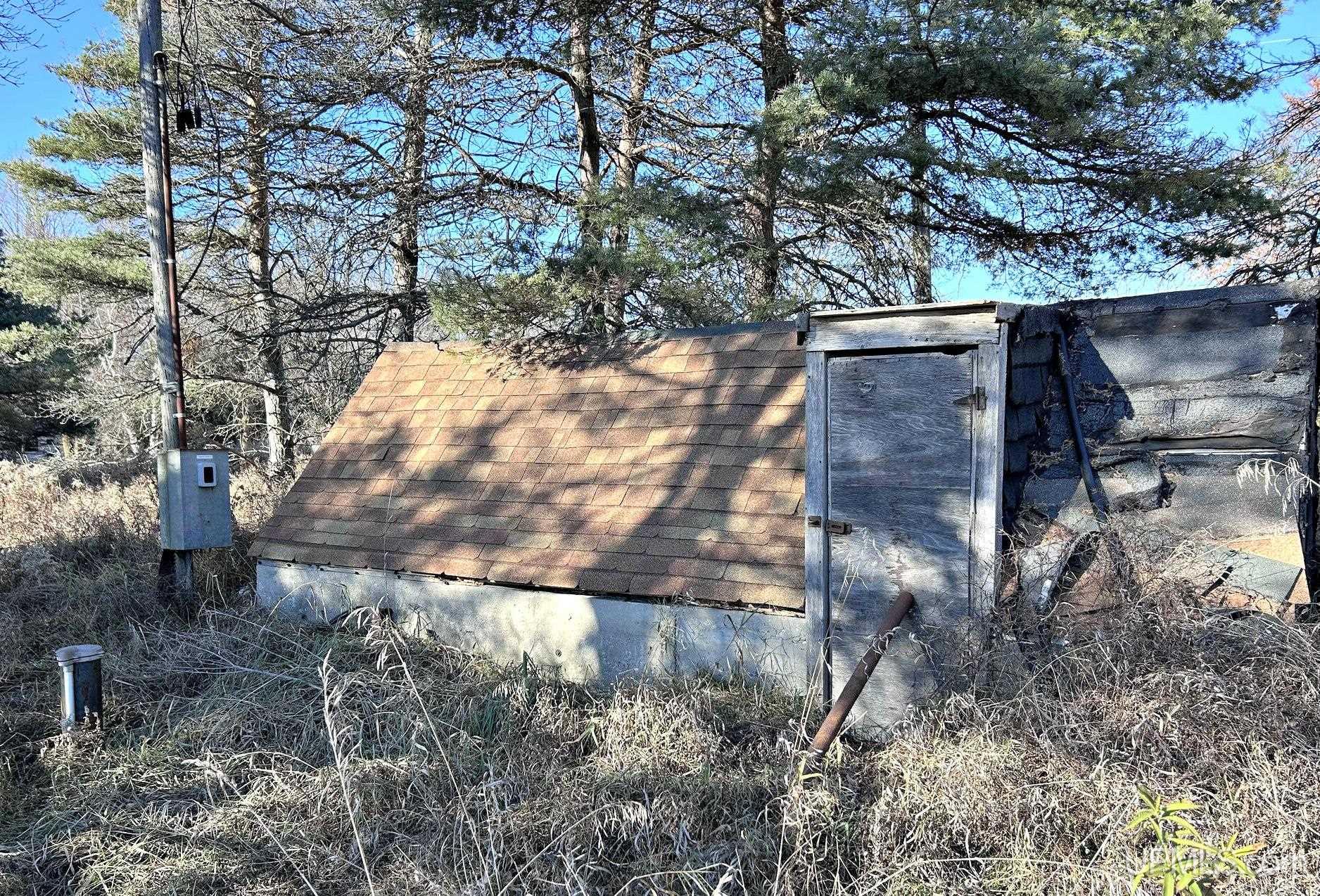 main property photo 59
