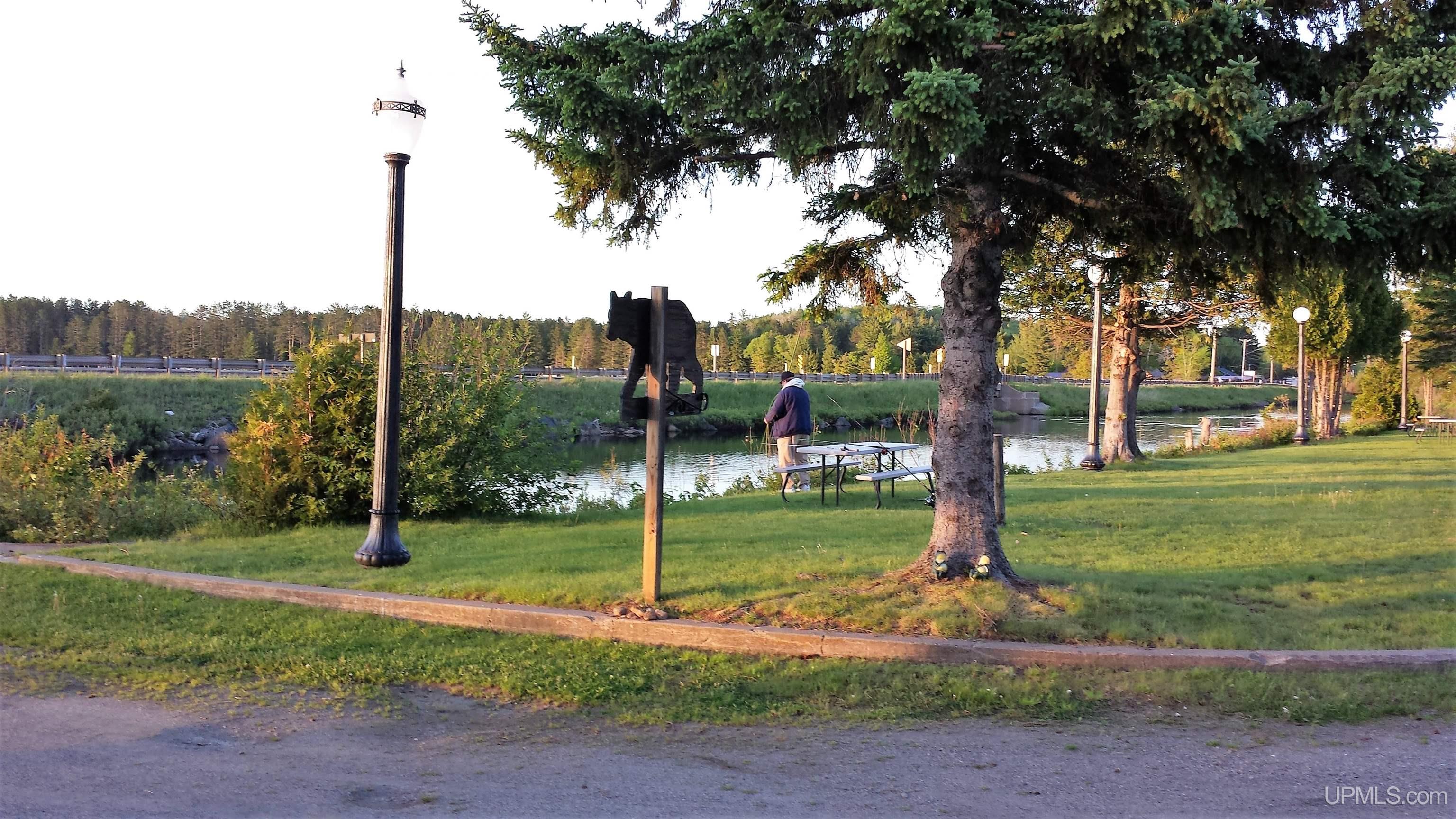 main property photo 14