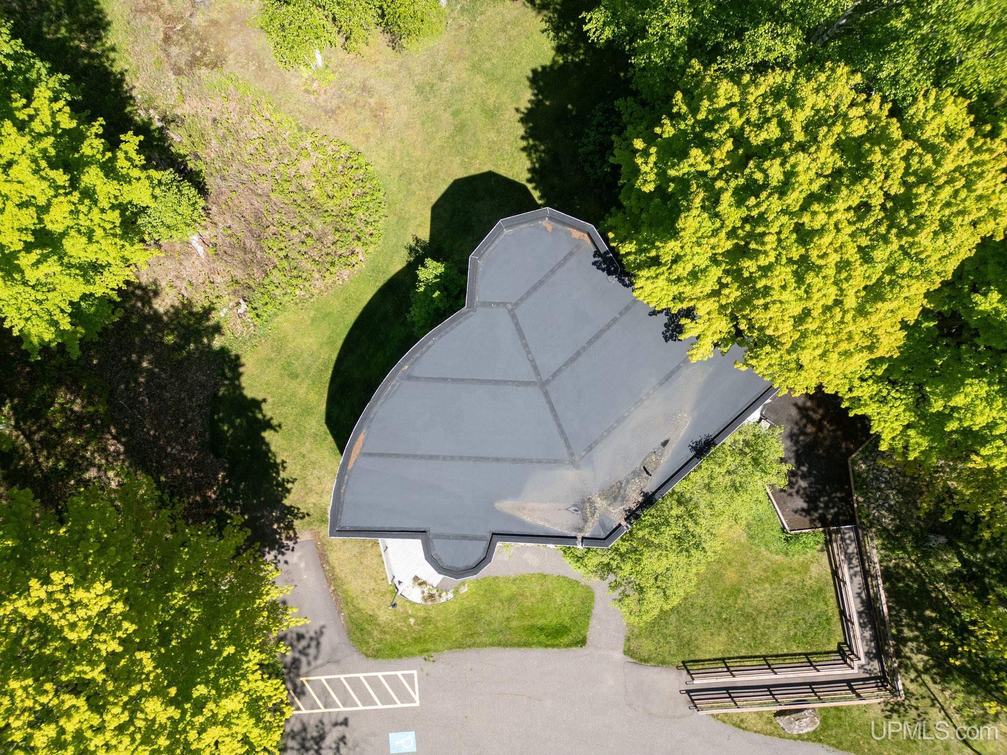 main property photo 36
