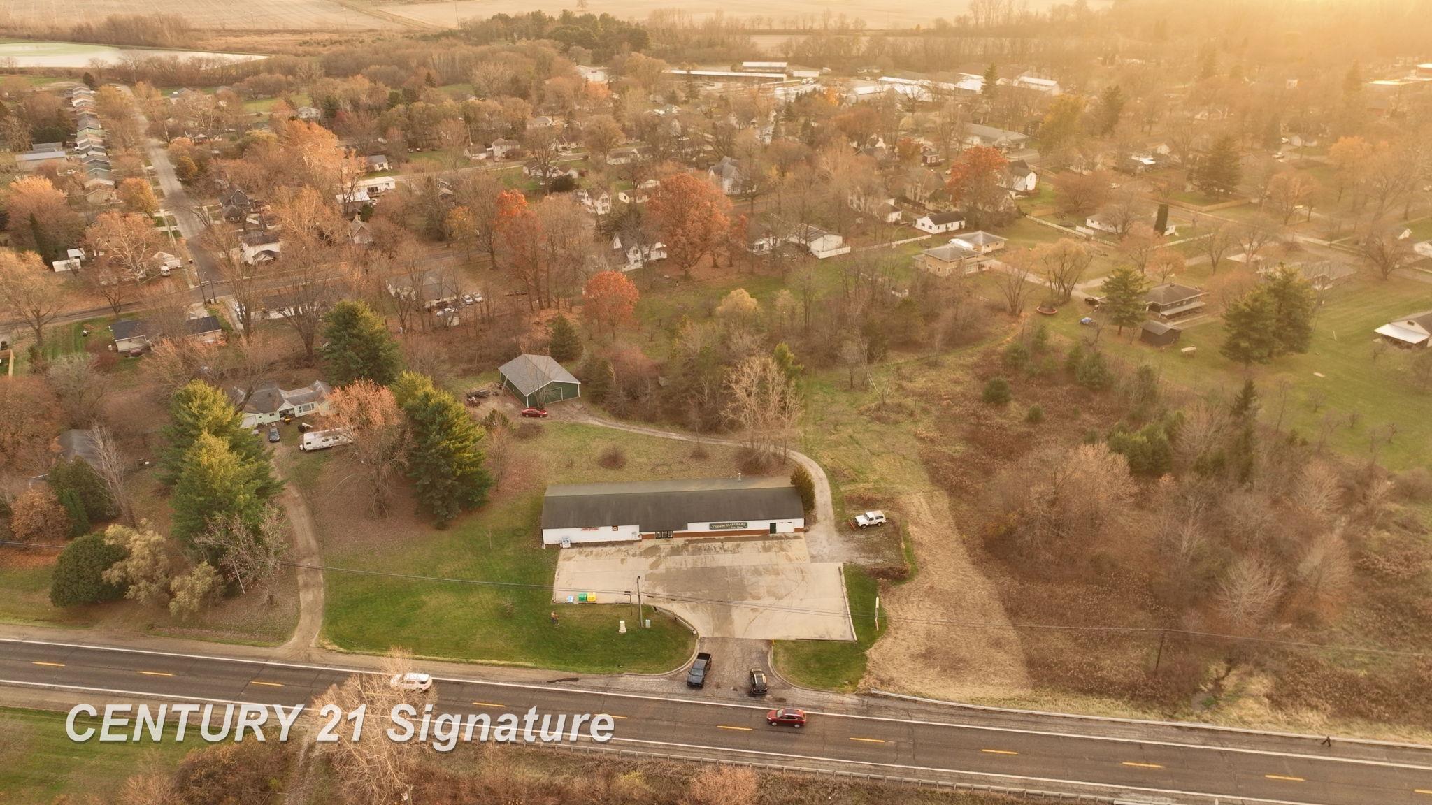 main property photo 16