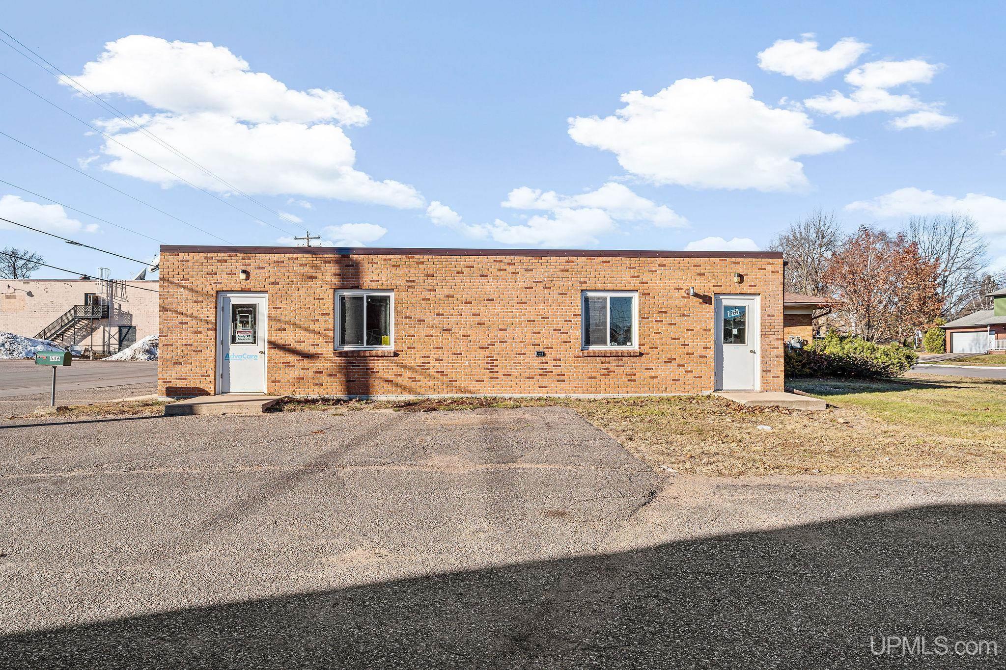 main property photo 4