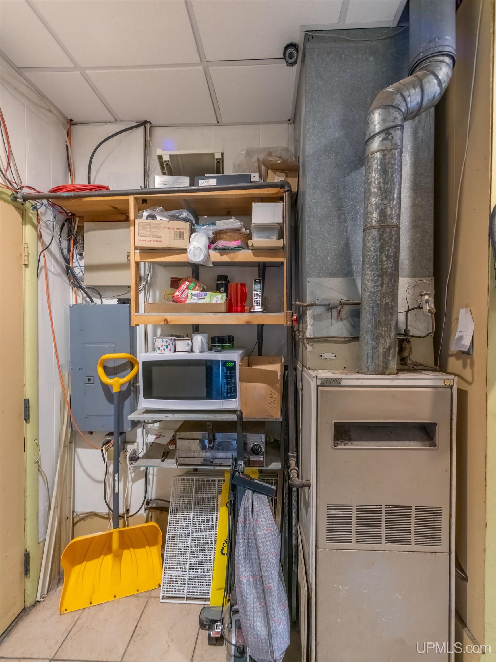 main property photo 13
