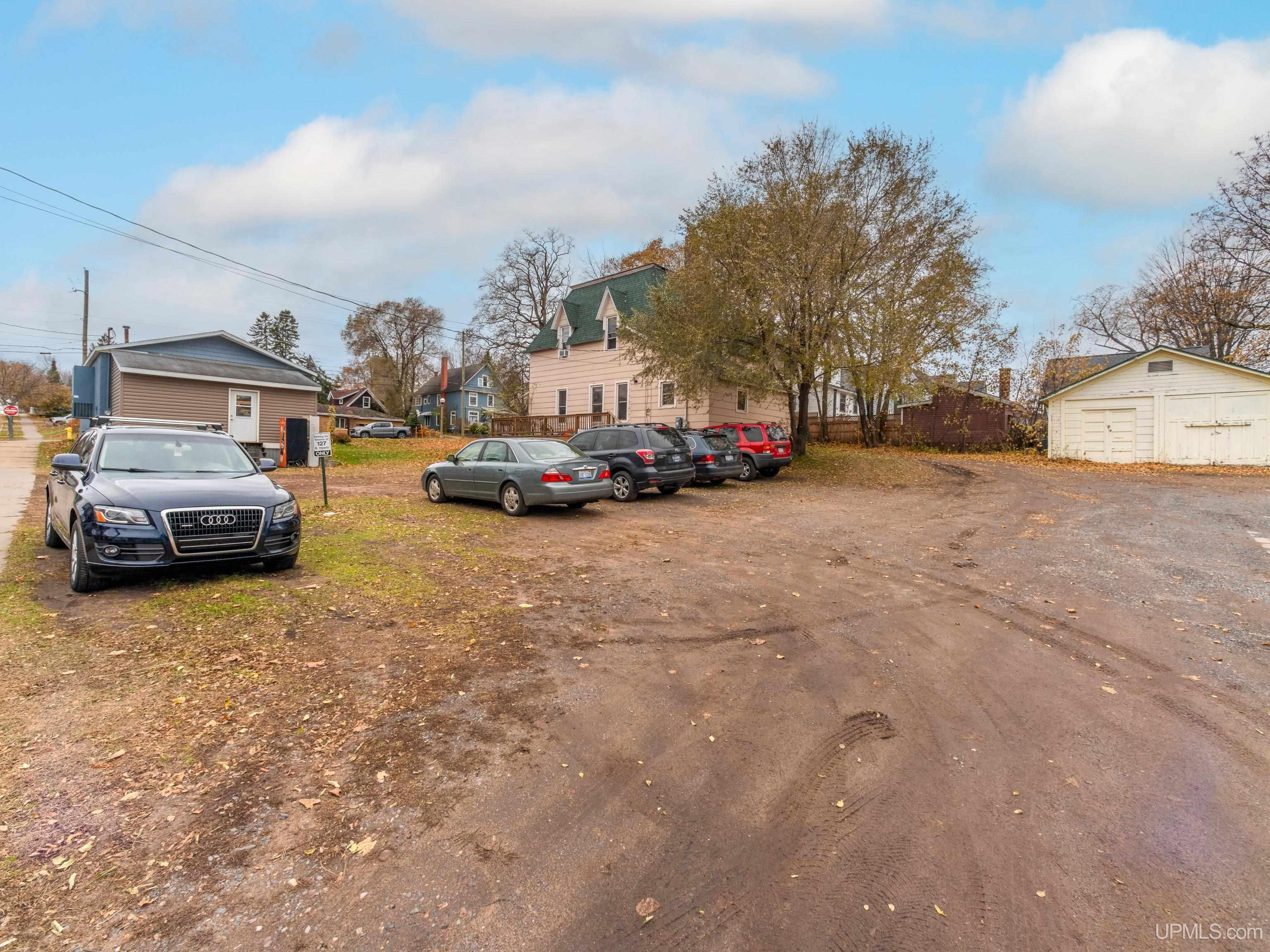 main property photo 41
