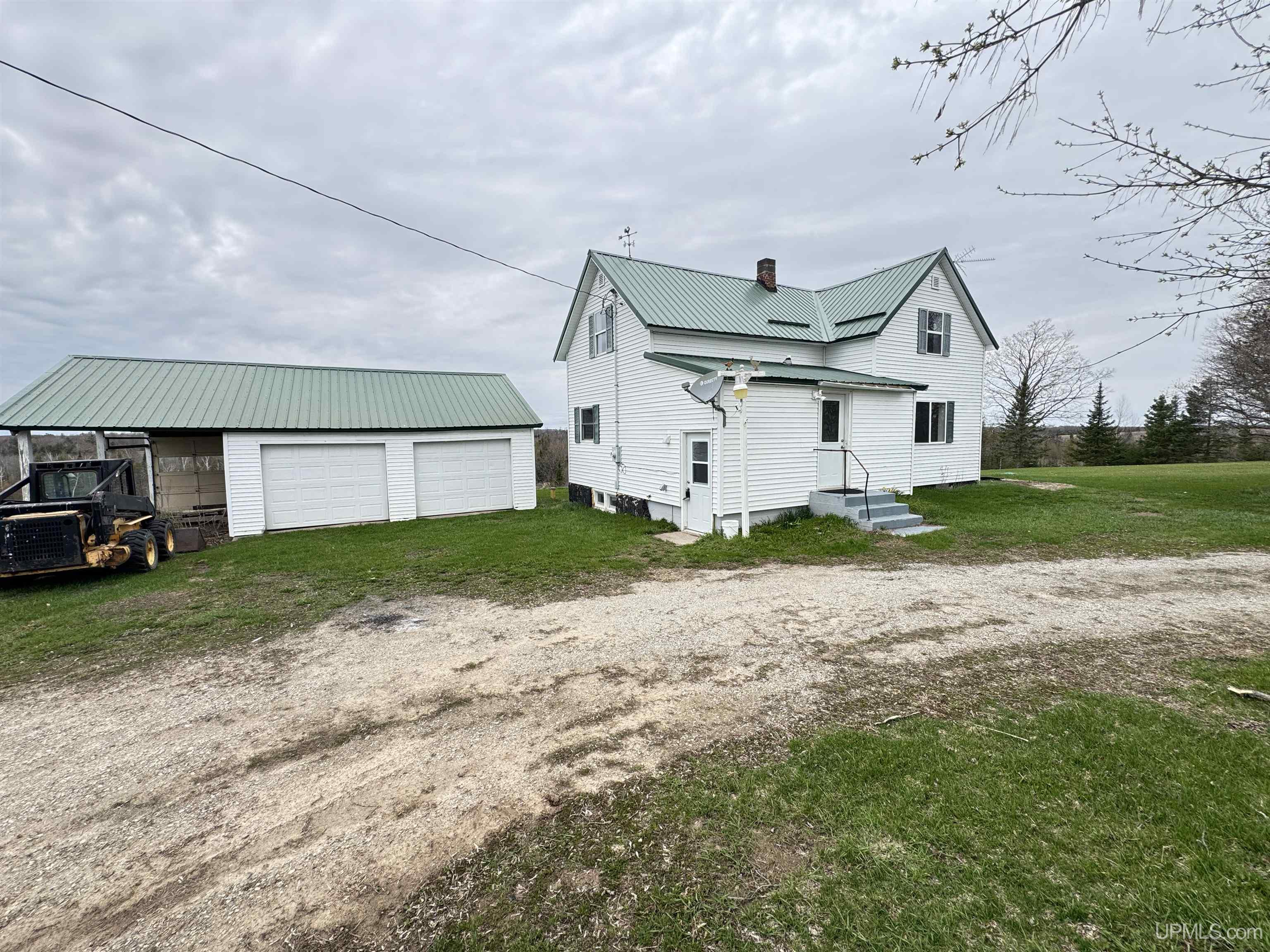 main property photo 5
