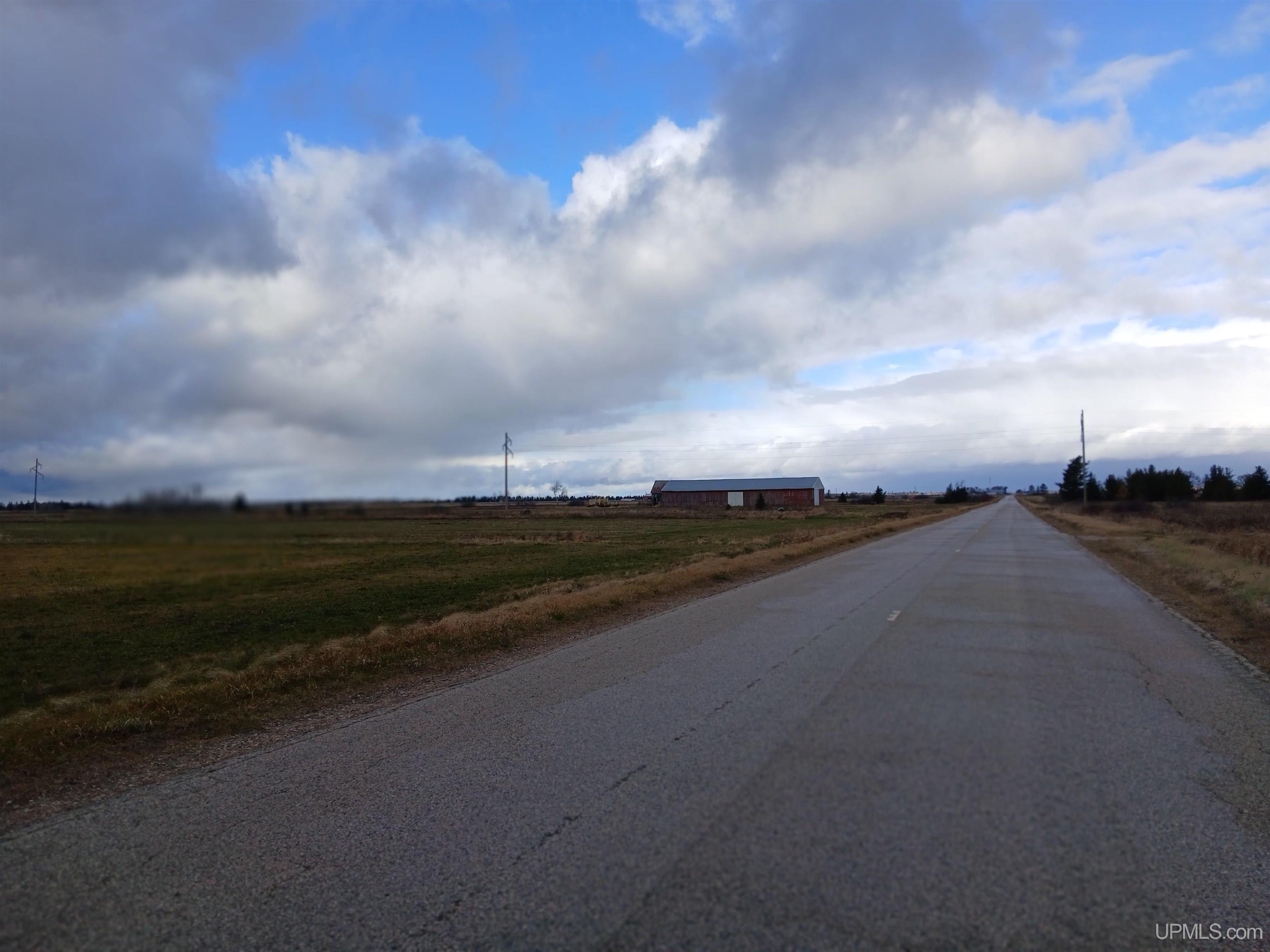 main property photo 25