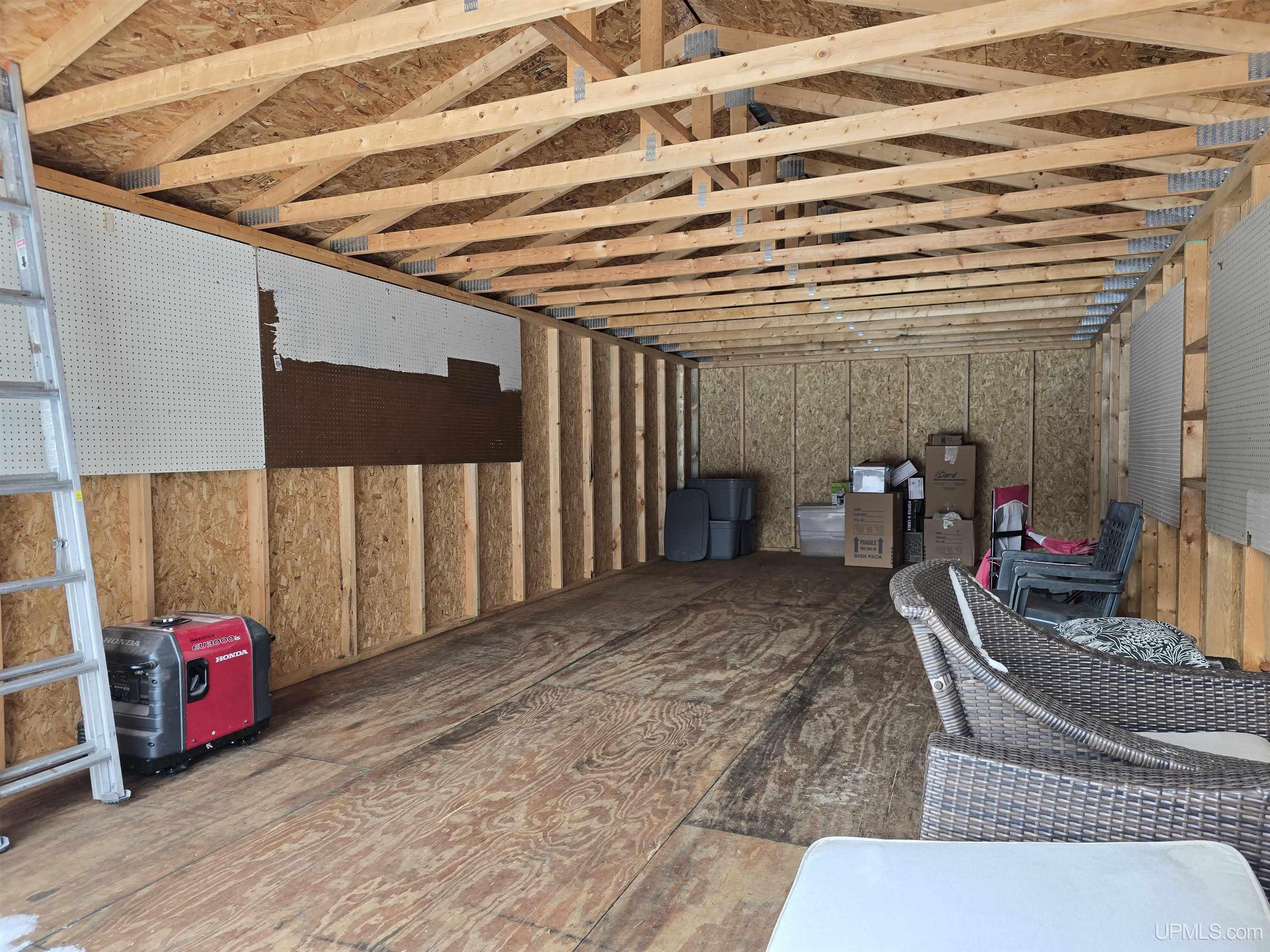main property photo 44