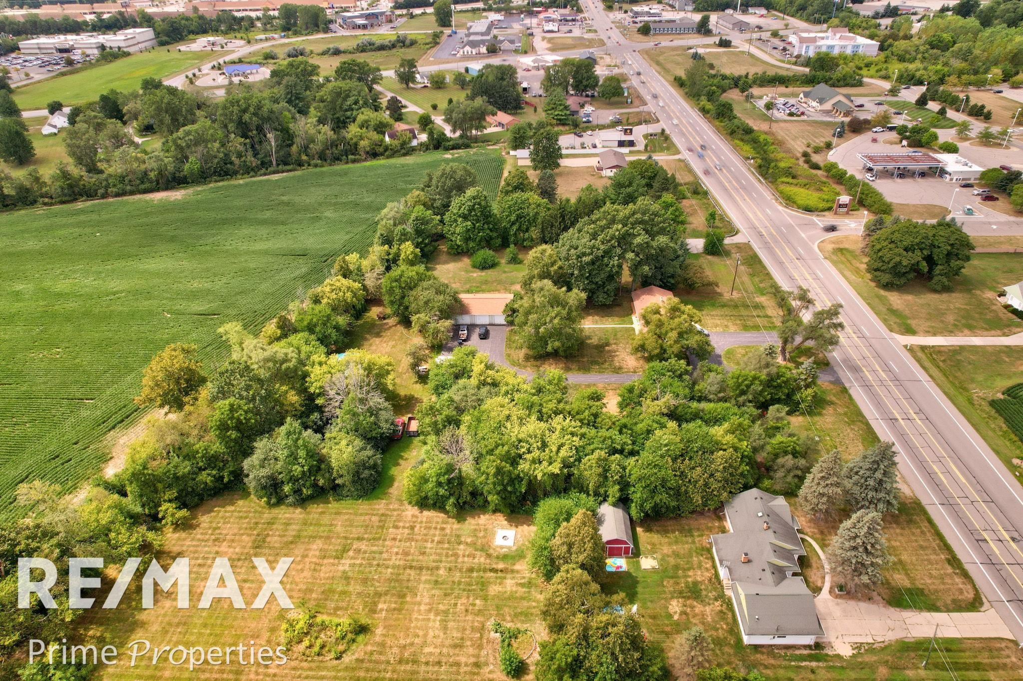 main property photo 8