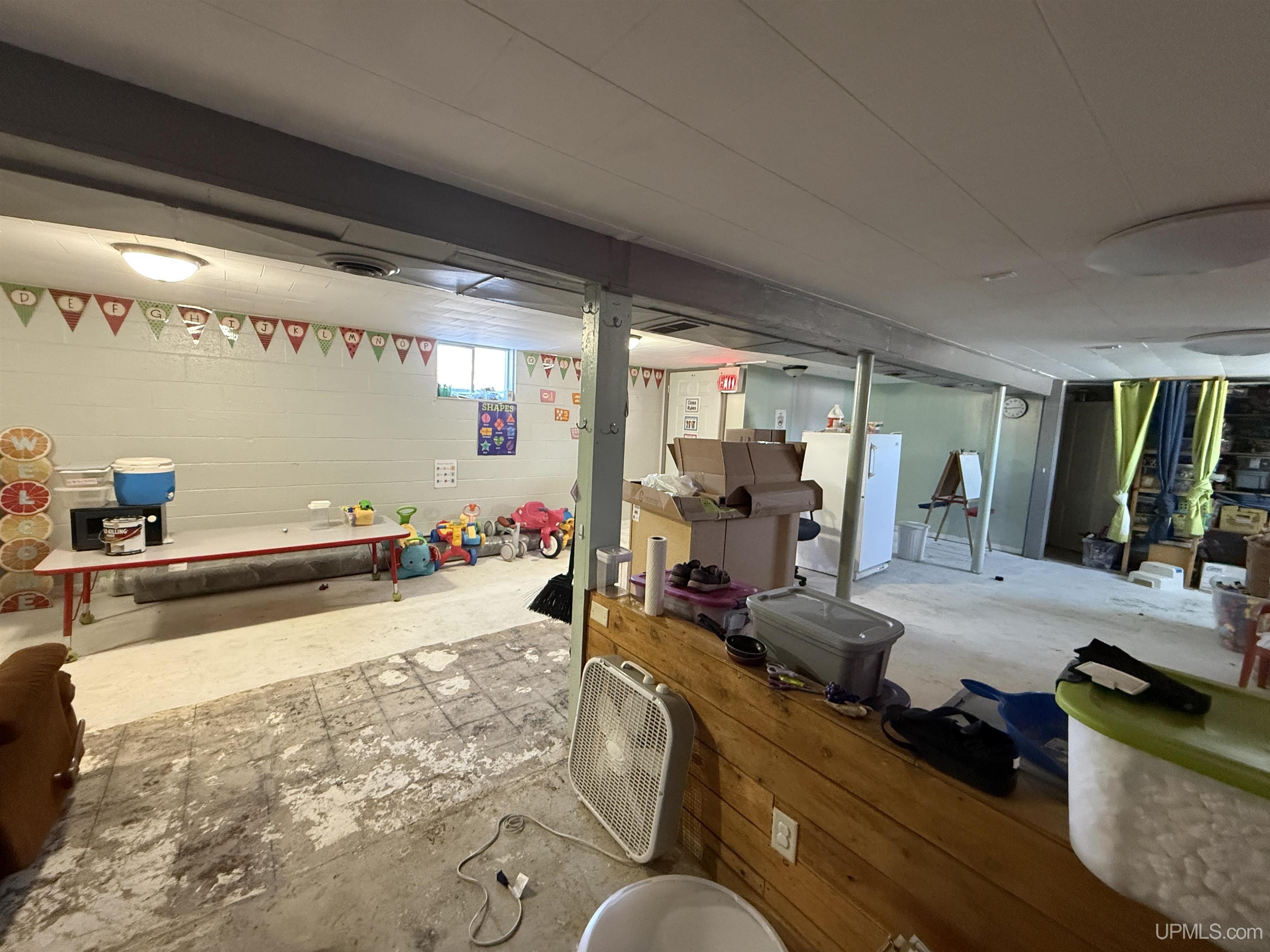 main property photo 12